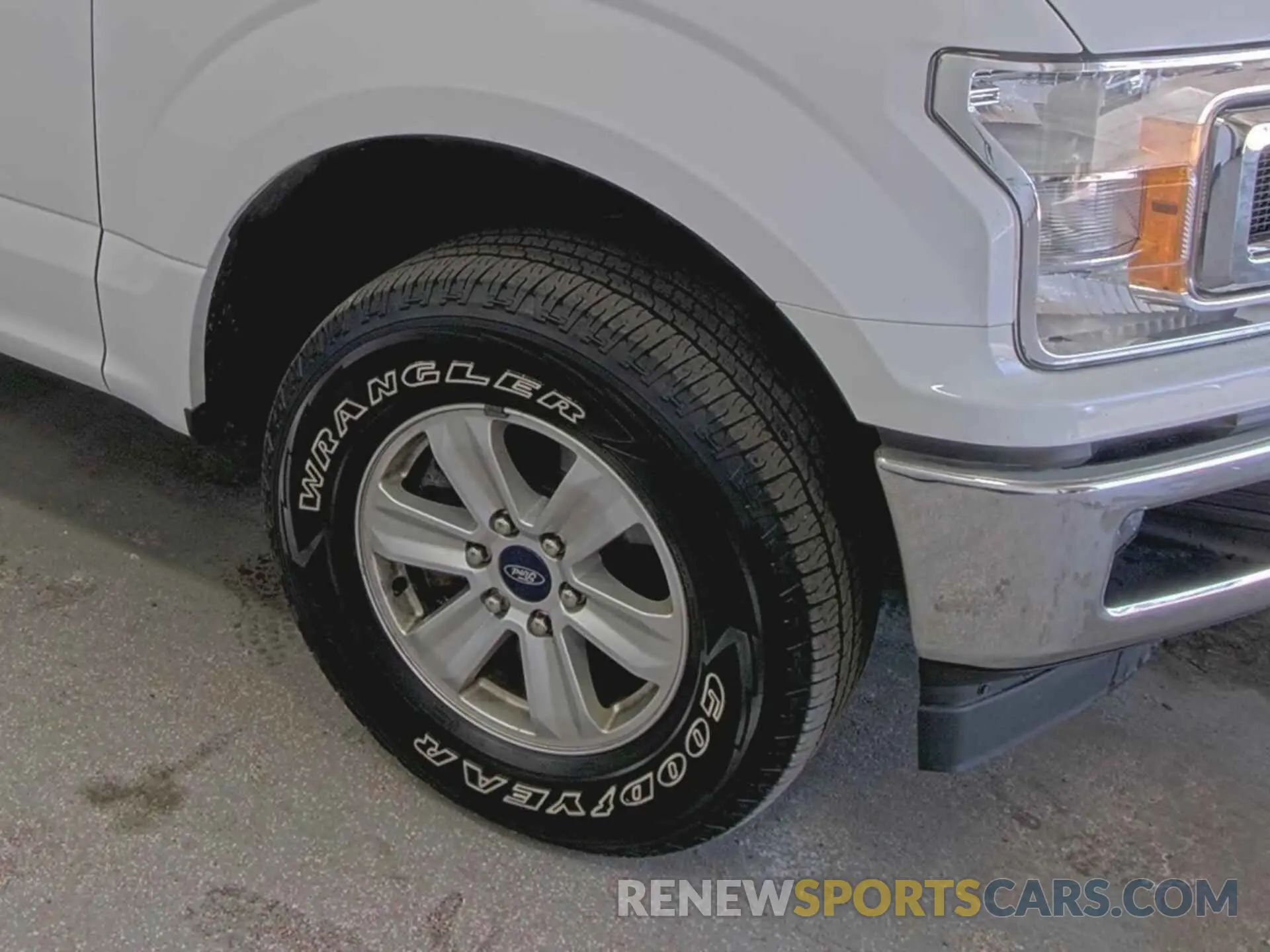 14 Photograph of a damaged car 1FTEX1EP5KKD76892 FORD F-150 2019