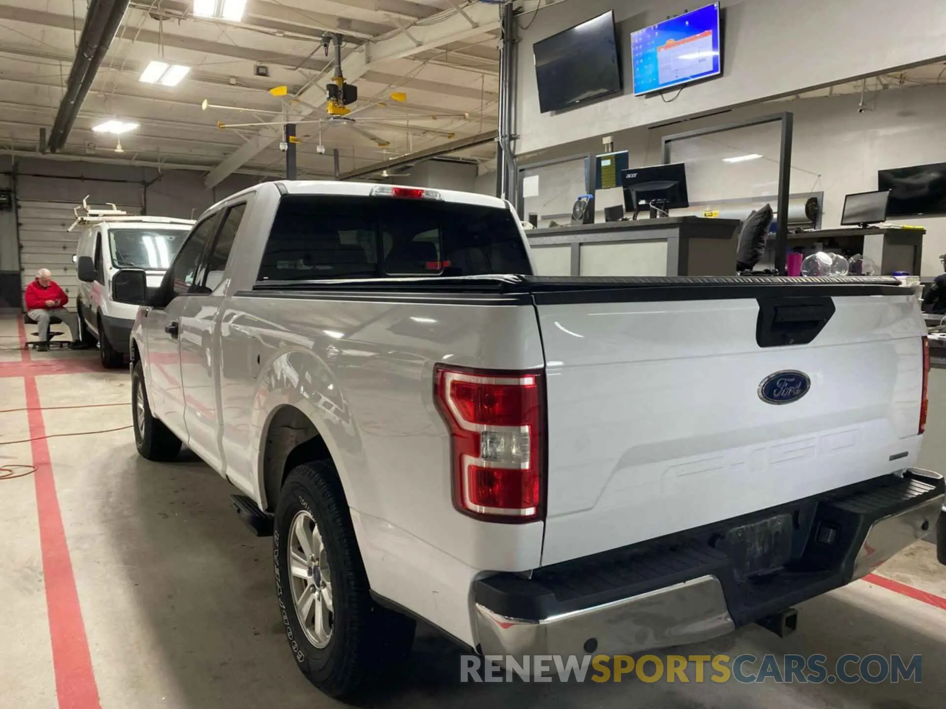 16 Photograph of a damaged car 1FTEX1EP5KKD76892 FORD F-150 2019
