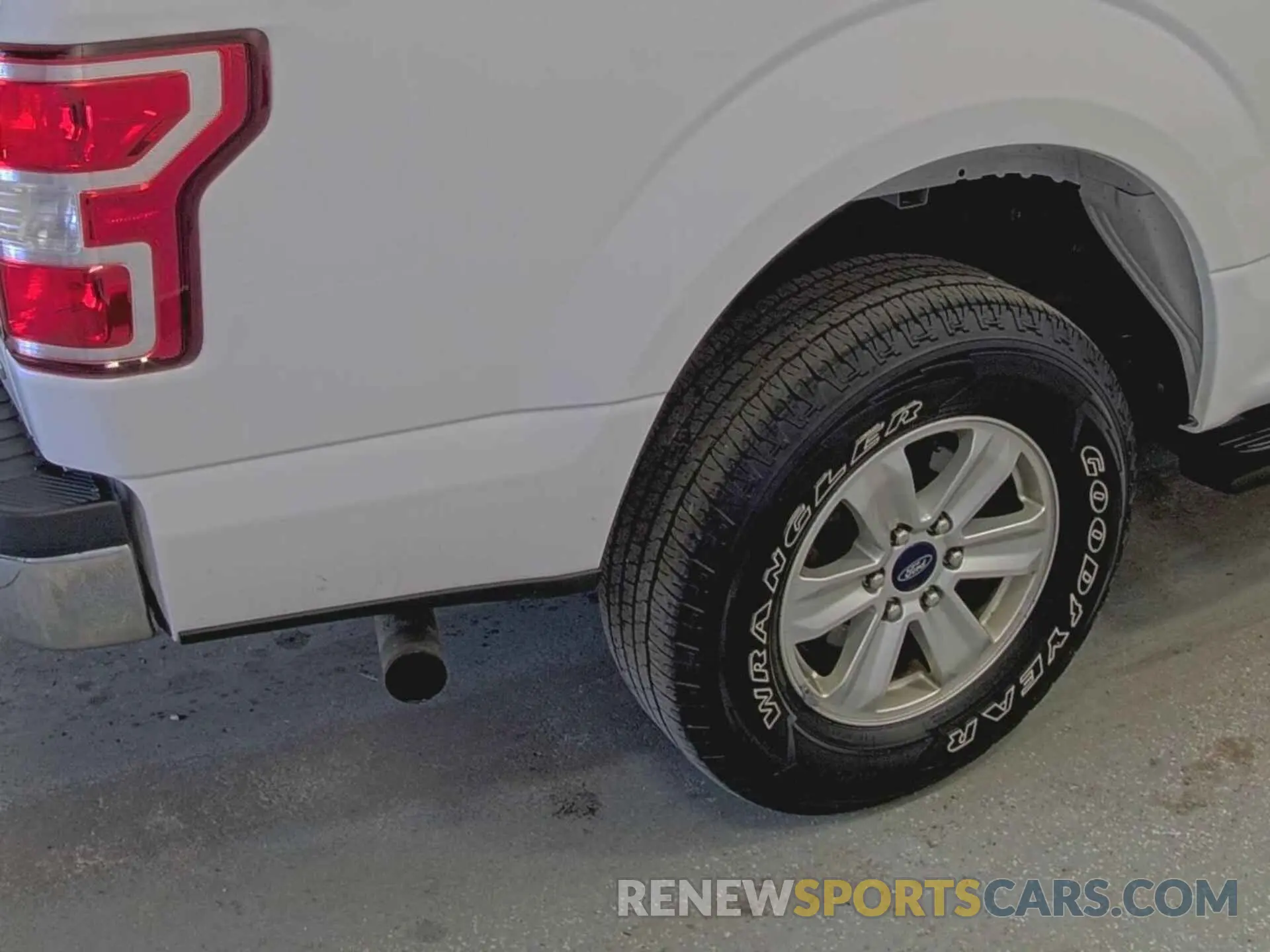 23 Photograph of a damaged car 1FTEX1EP5KKD76892 FORD F-150 2019