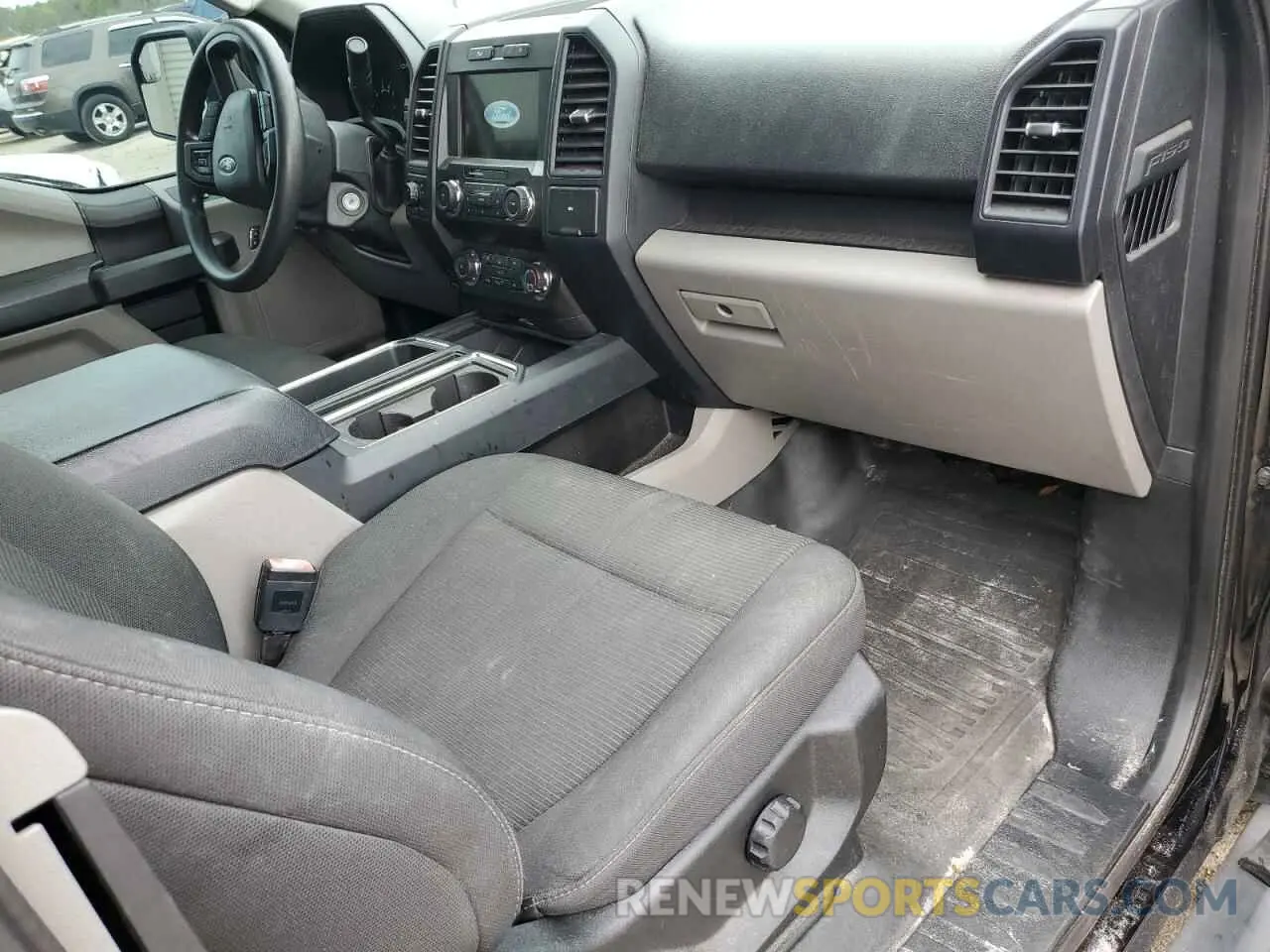 8 Photograph of a damaged car 1FTEX1EP8KKC07966 FORD F-150 2019