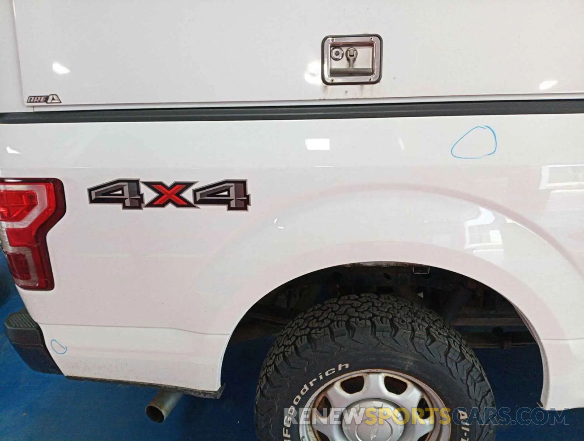 10 Photograph of a damaged car 1FTEX1EPXKKD65337 FORD F-150 2019