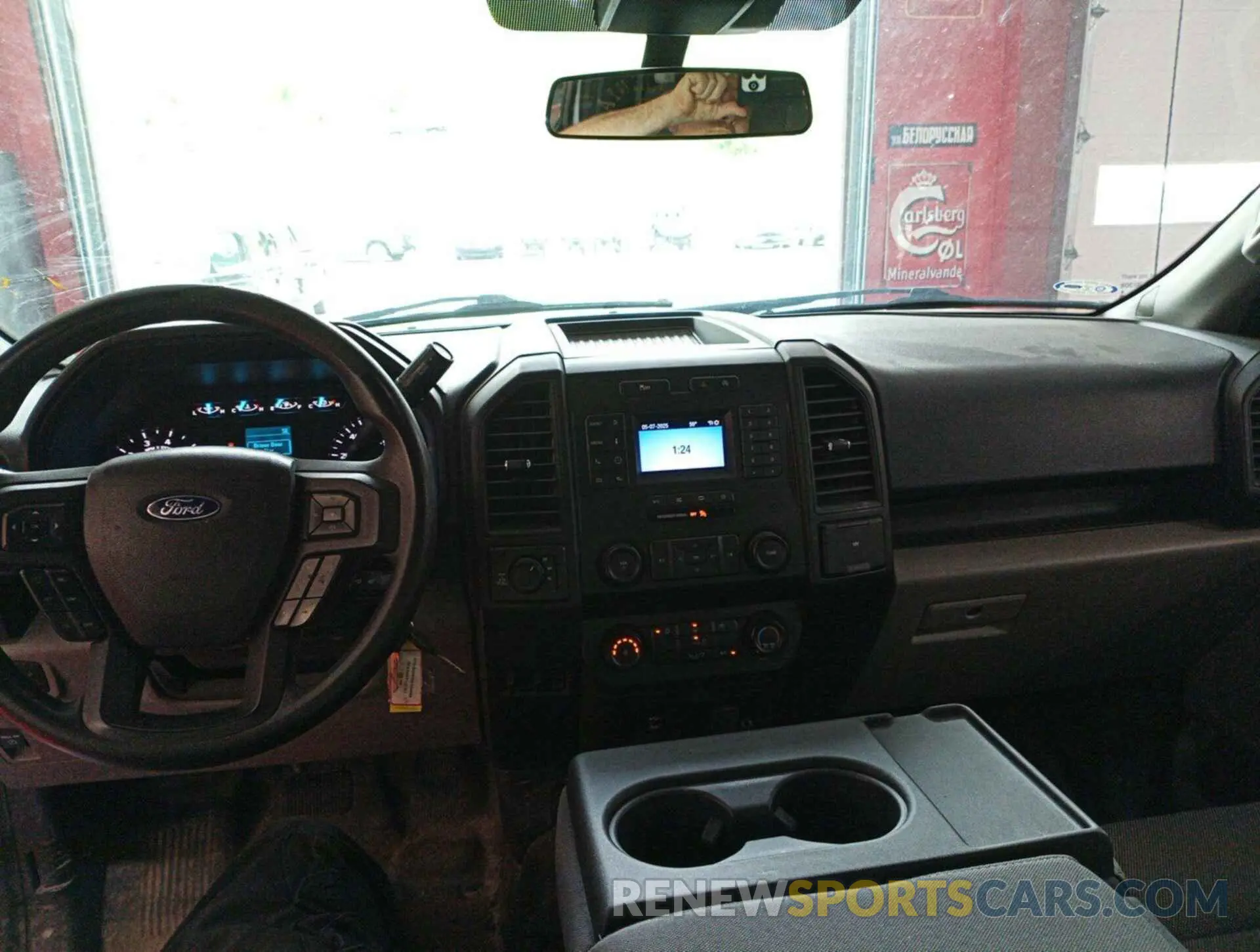 24 Photograph of a damaged car 1FTEX1EPXKKD65337 FORD F-150 2019