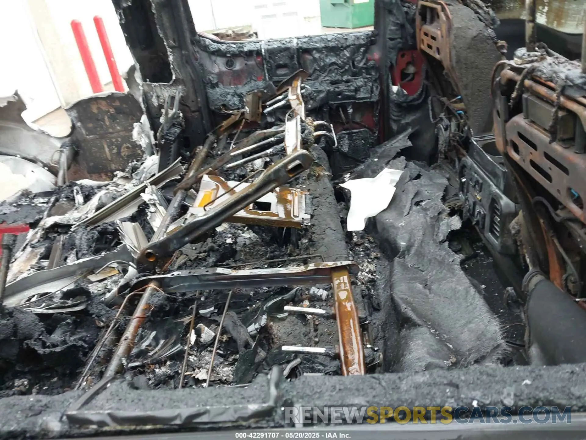 8 Photograph of a damaged car 1FTFW1E42KFB94864 FORD F-150 2019
