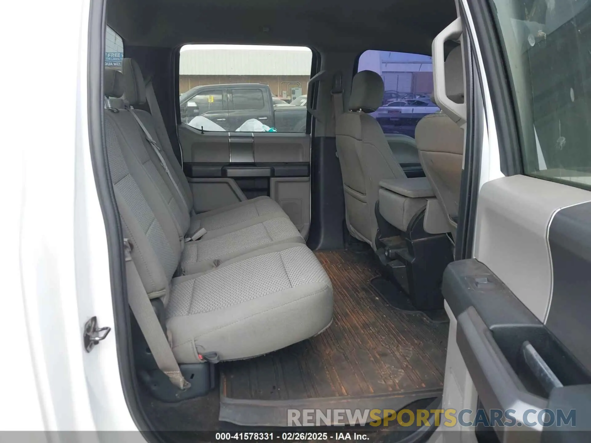 8 Photograph of a damaged car 1FTFW1E43KKE83114 FORD F-150 2019