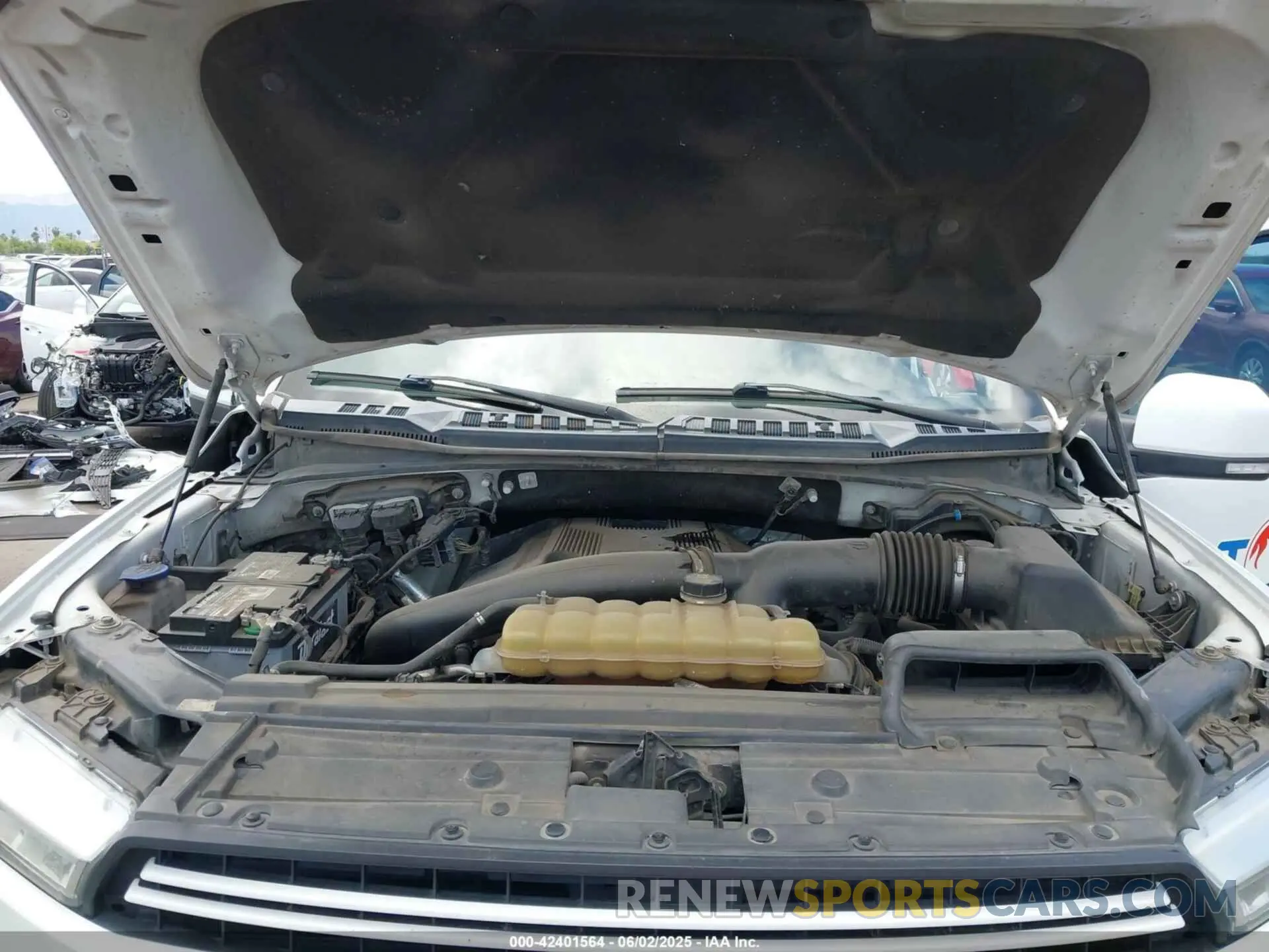10 Photograph of a damaged car 1FTFW1E45KKC72707 FORD F-150 2019