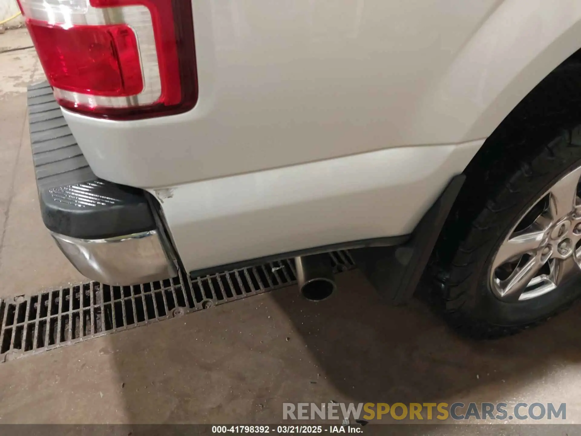6 Photograph of a damaged car 1FTFW1E45KKE80506 FORD F-150 2019