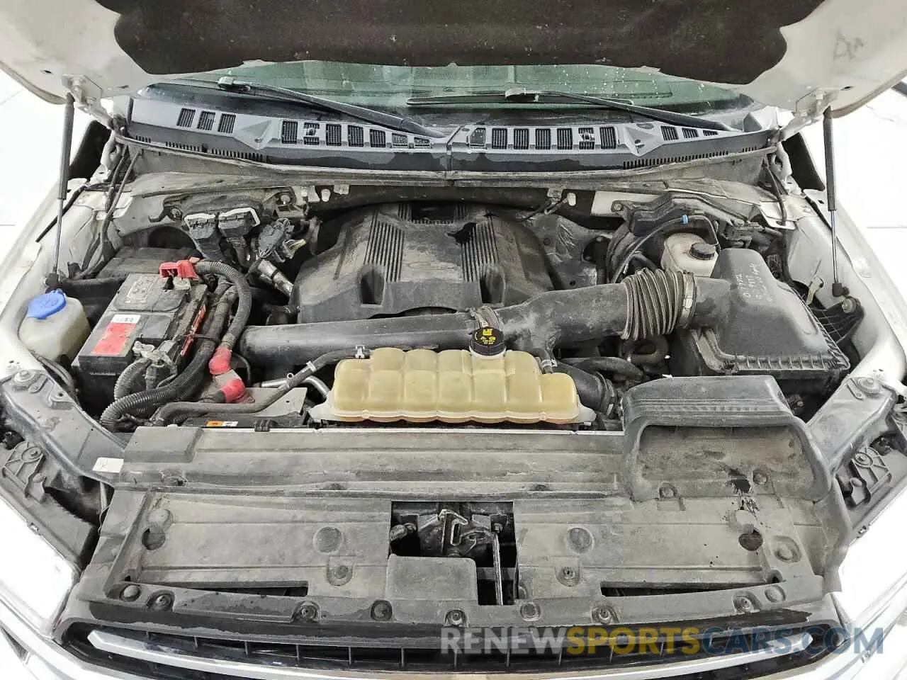 11 Photograph of a damaged car 1FTFW1E47KKE83391 FORD F-150 2019