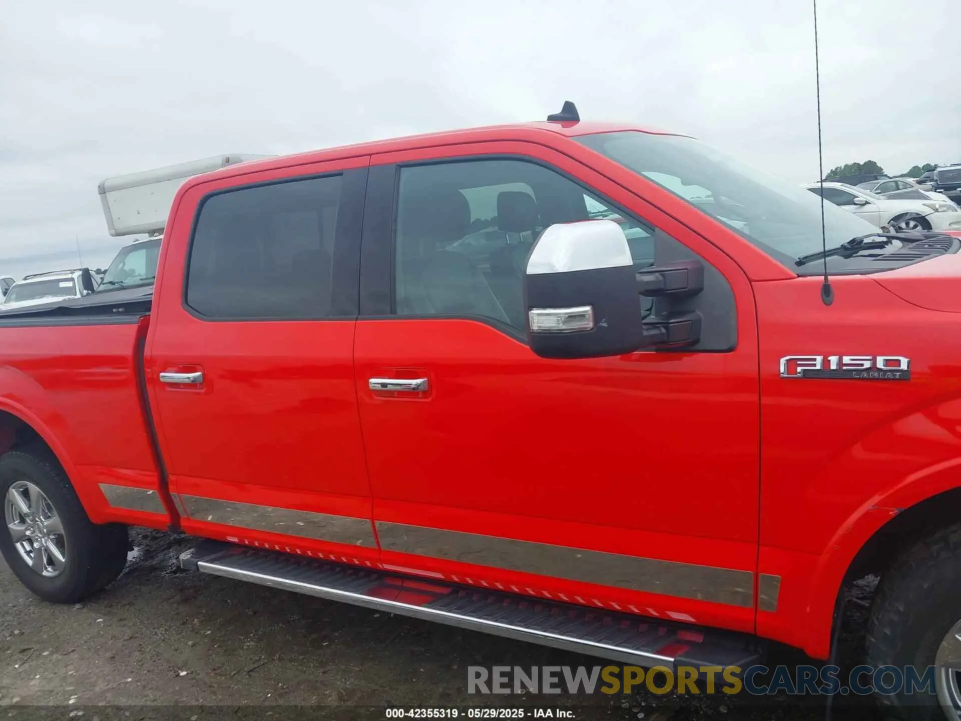 13 Photograph of a damaged car 1FTFW1E48KKC91994 FORD F-150 2019