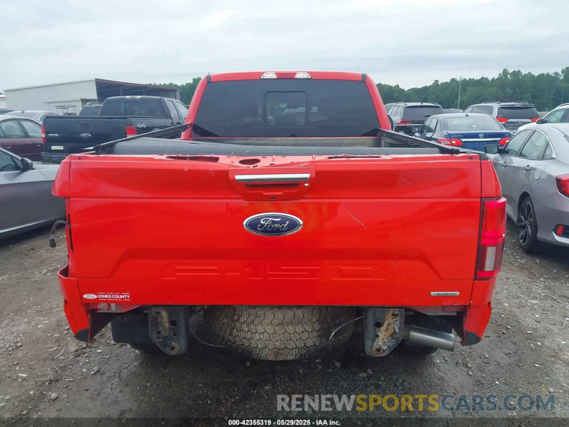 16 Photograph of a damaged car 1FTFW1E48KKC91994 FORD F-150 2019