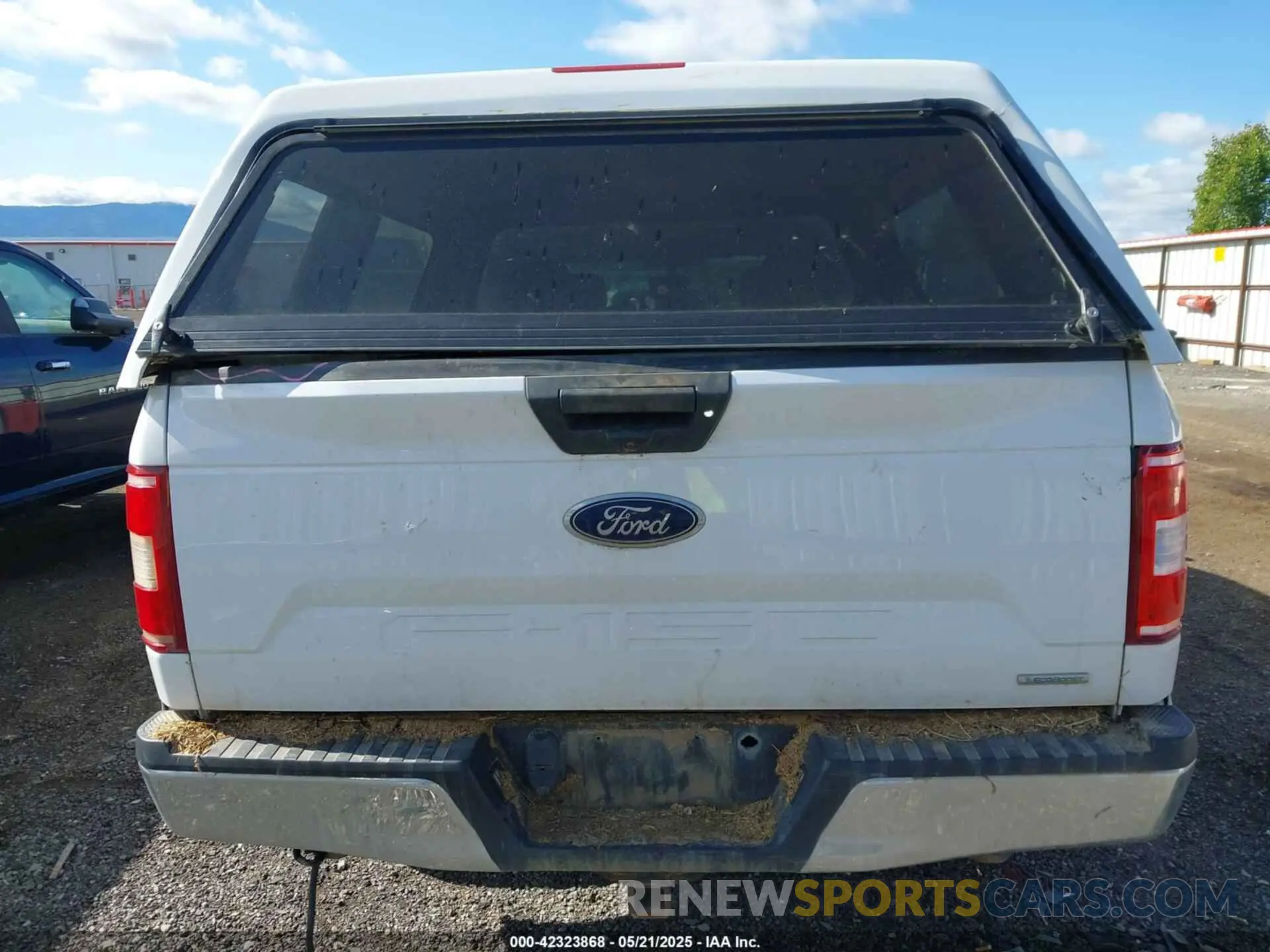 16 Photograph of a damaged car 1FTFW1E4XKKD39589 FORD F-150 2019