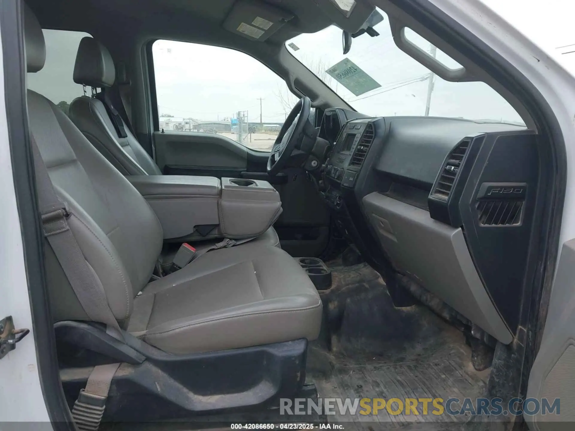 5 Photograph of a damaged car 1FTFW1E50KKC29711 FORD F-150 2019