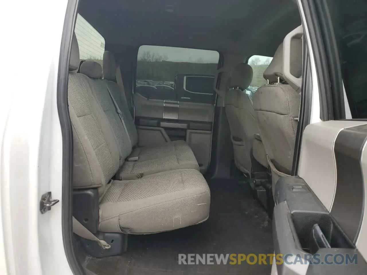 10 Photograph of a damaged car 1FTFW1E50KKC41437 FORD F-150 2019