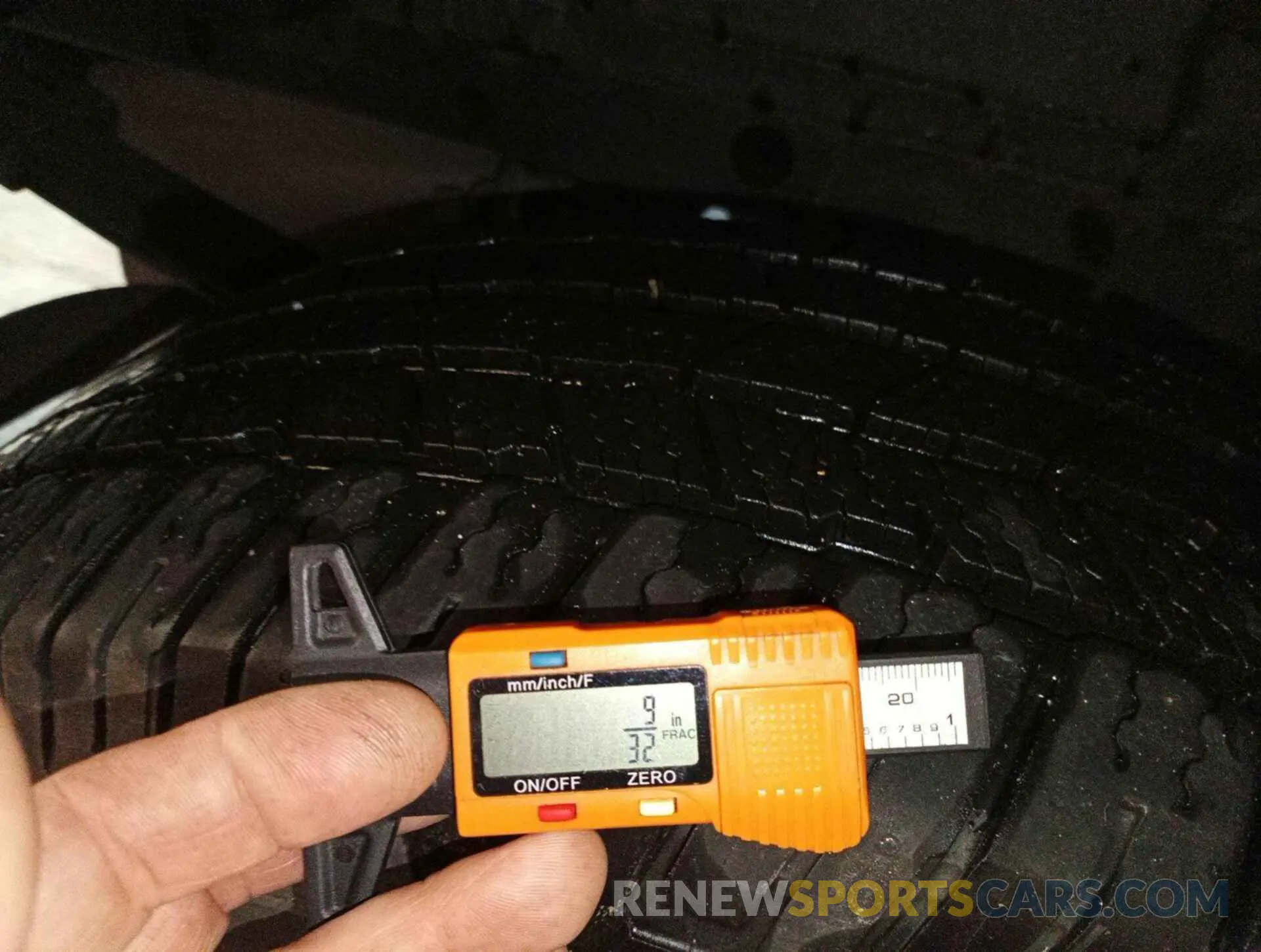 7 Photograph of a damaged car 1FTFW1E50KKD52053 FORD F-150 2019