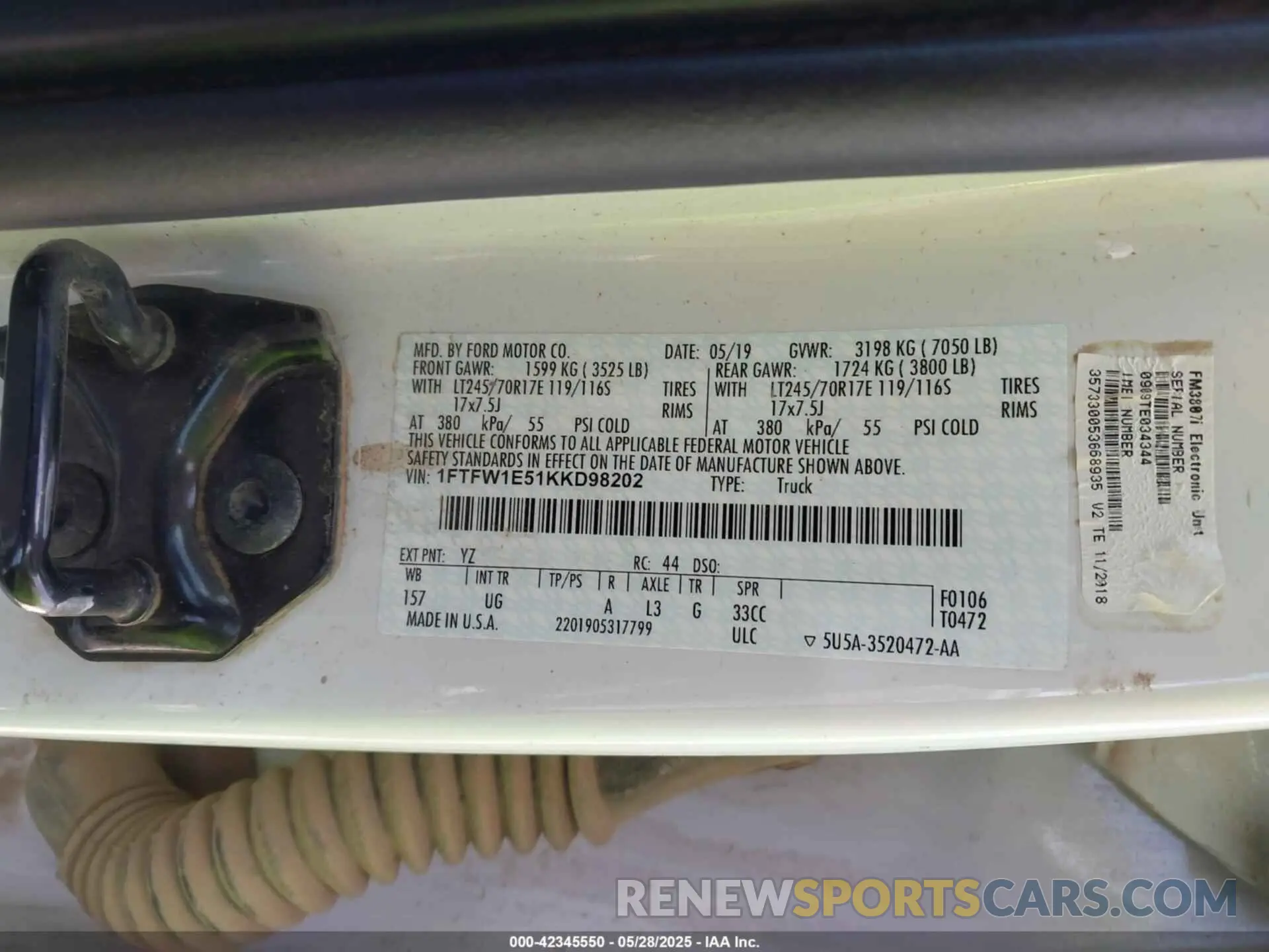 9 Photograph of a damaged car 1FTFW1E51KKD98202 FORD F-150 2019