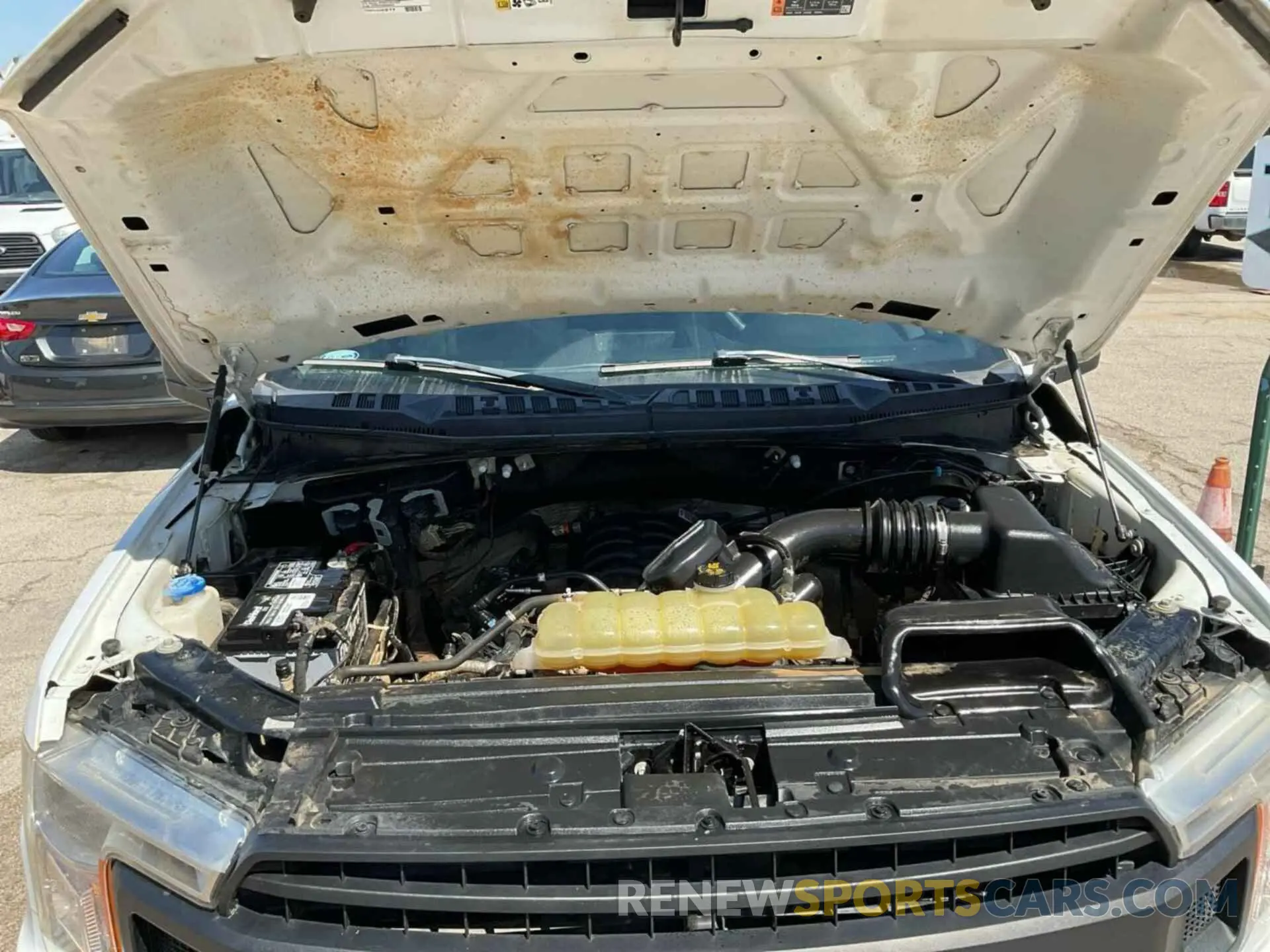 17 Photograph of a damaged car 1FTFW1E51KKE63632 FORD F-150 2019