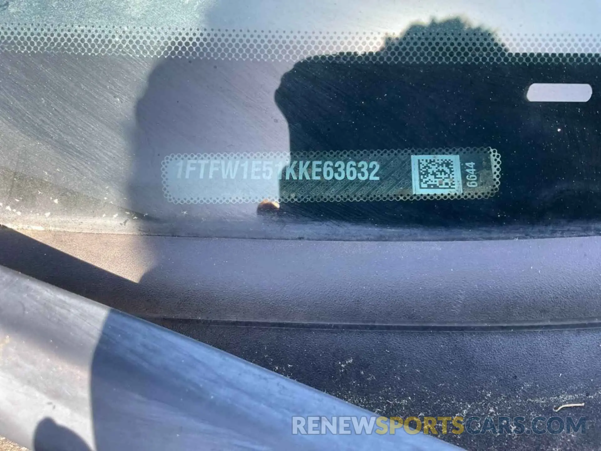 24 Photograph of a damaged car 1FTFW1E51KKE63632 FORD F-150 2019