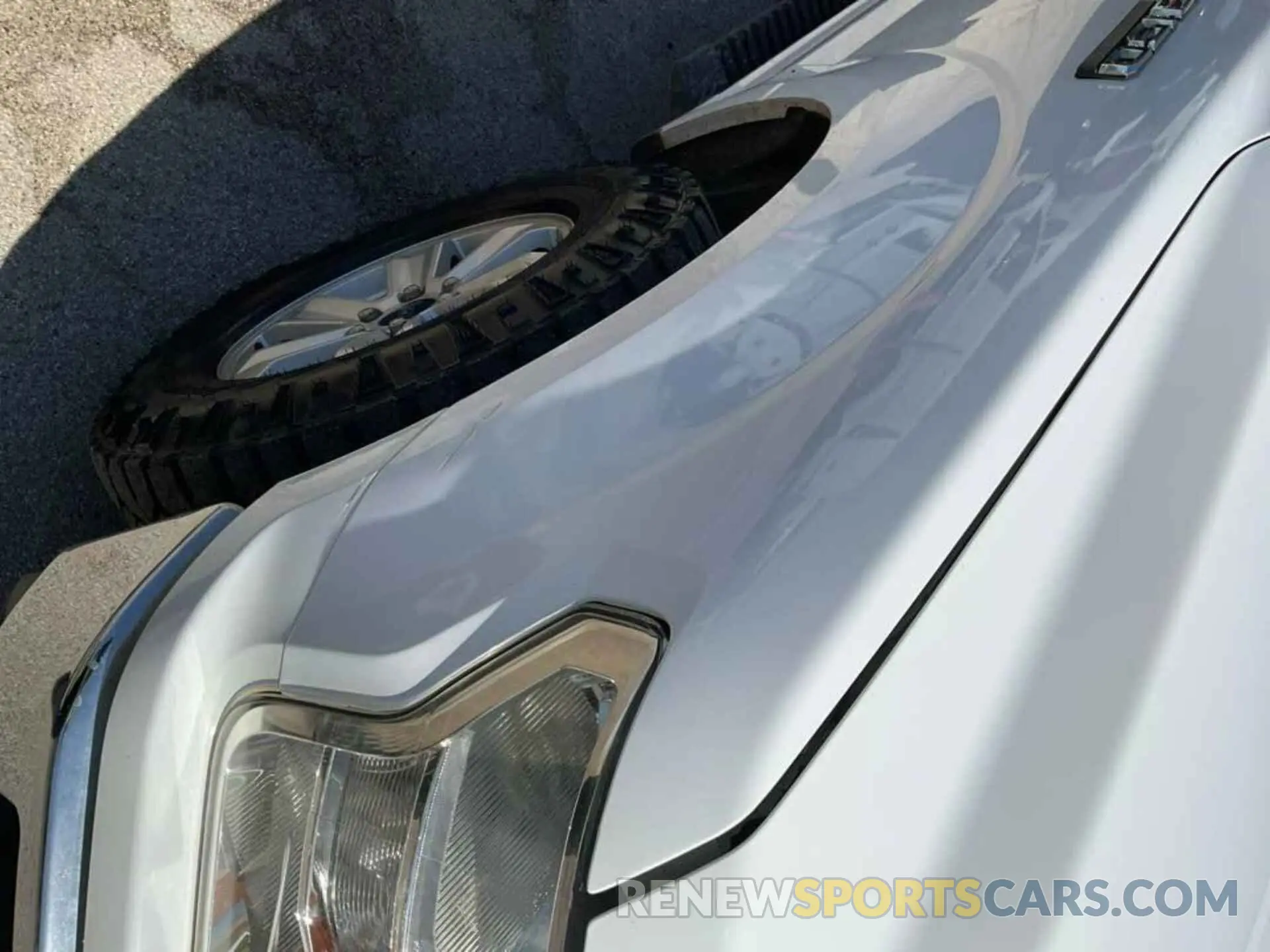 25 Photograph of a damaged car 1FTFW1E51KKE63632 FORD F-150 2019