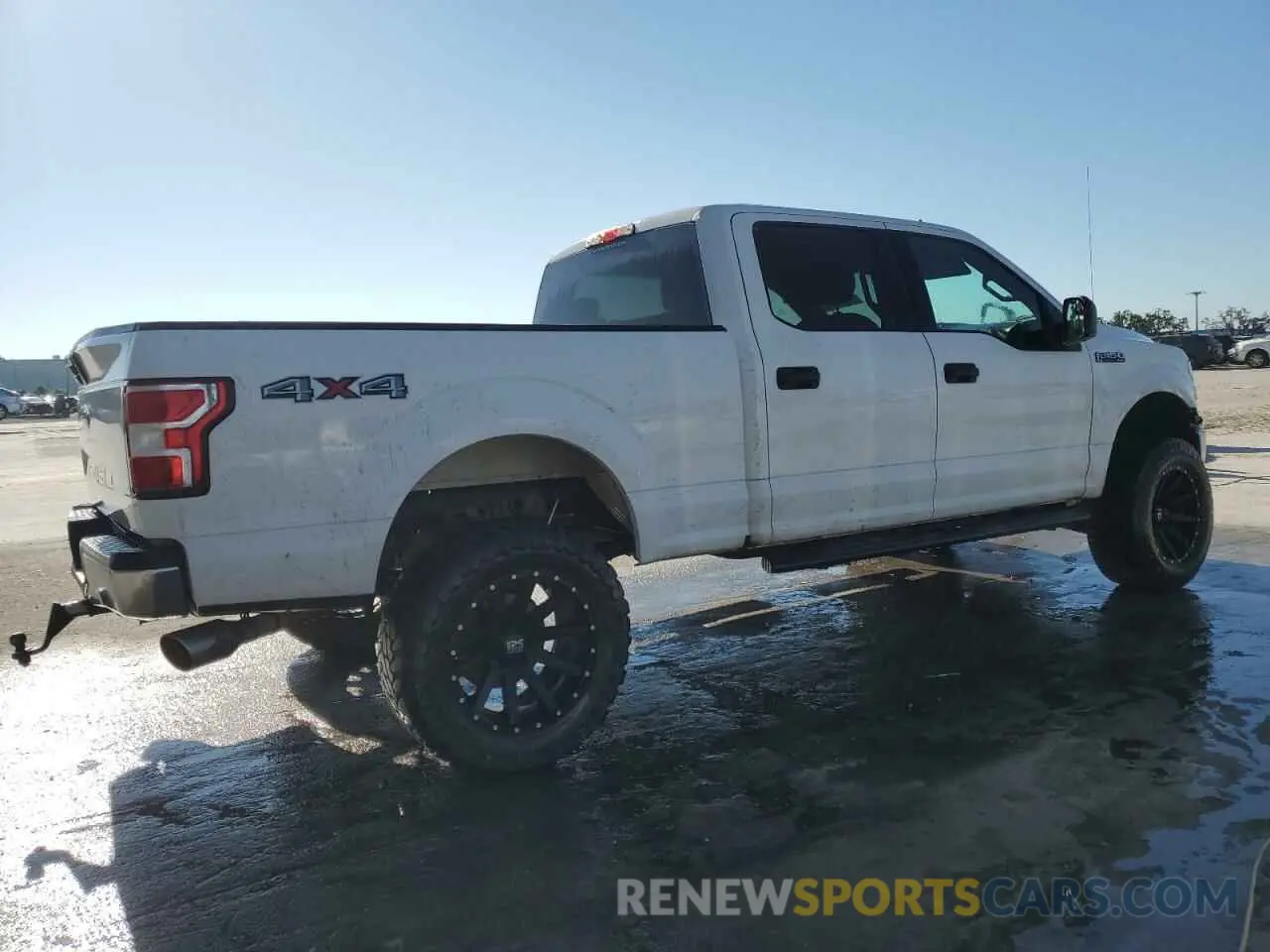 3 Photograph of a damaged car 1FTFW1E52KFB69942 FORD F-150 2019