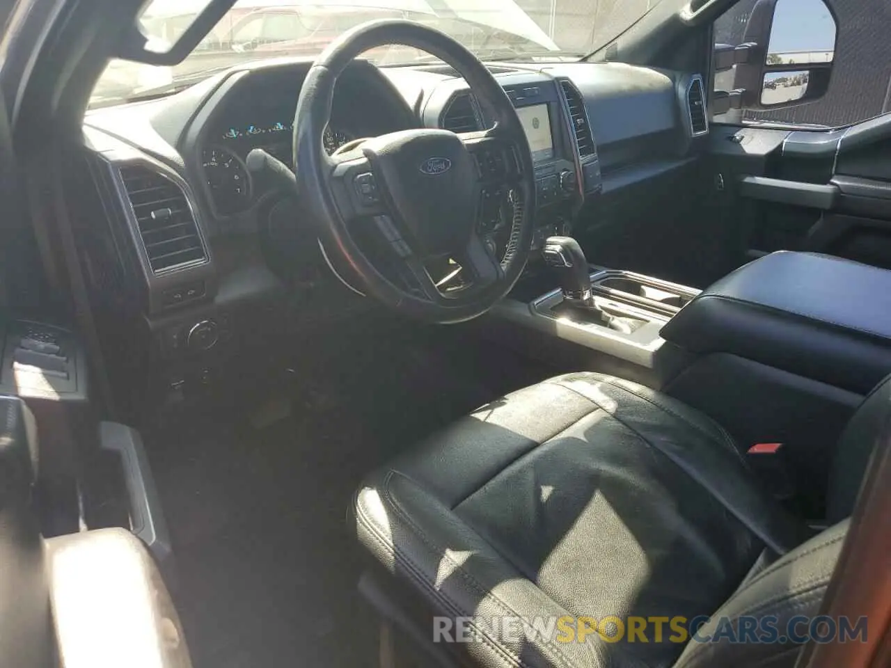 8 Photograph of a damaged car 1FTFW1E55KFA08131 FORD F-150 2019