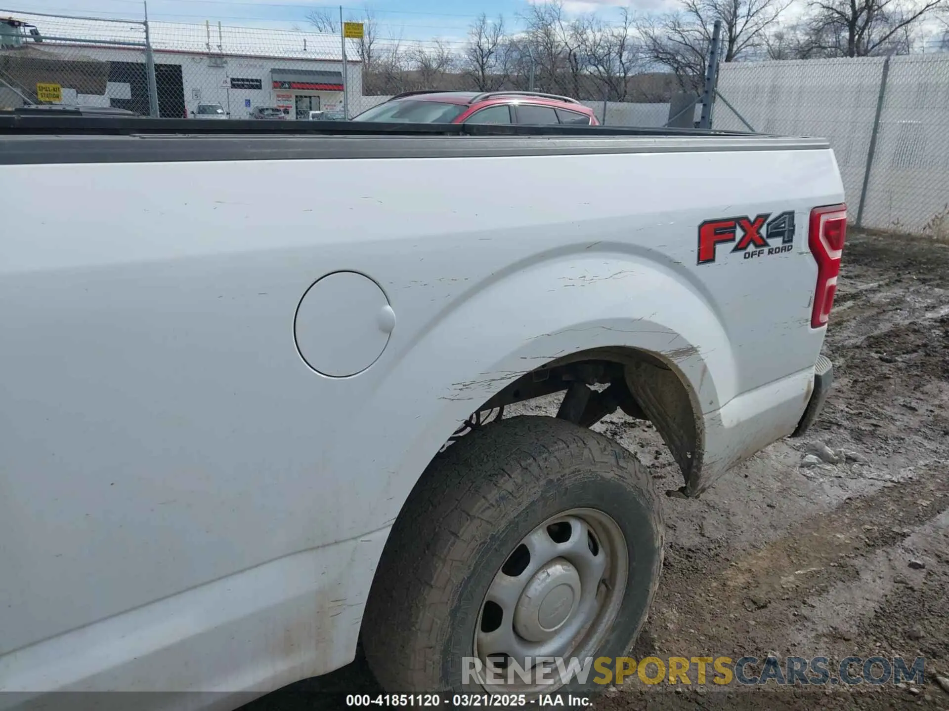 18 Photograph of a damaged car 1FTFW1E55KKD15984 FORD F-150 2019