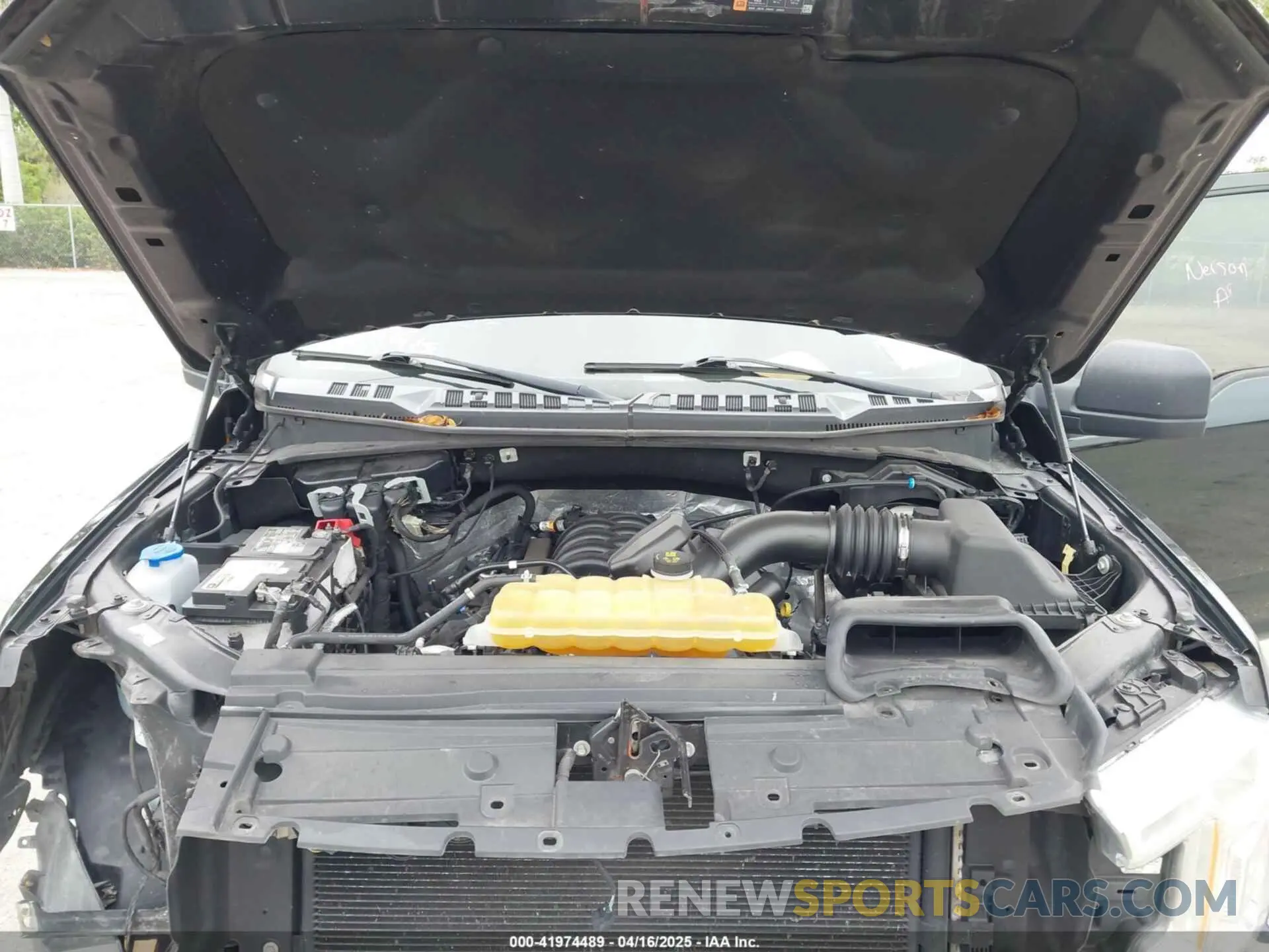 10 Photograph of a damaged car 1FTFW1E56KFB72035 FORD F-150 2019