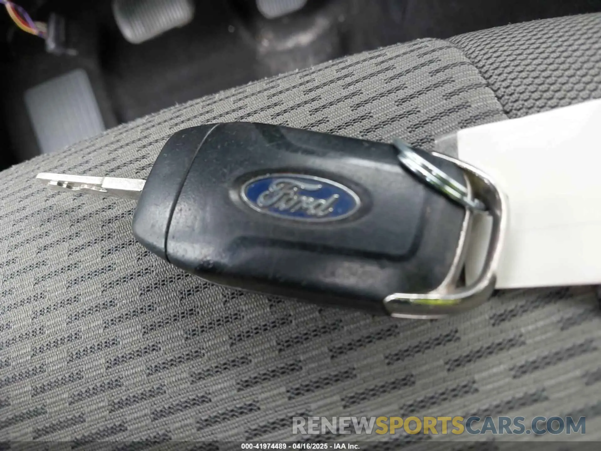 11 Photograph of a damaged car 1FTFW1E56KFB72035 FORD F-150 2019