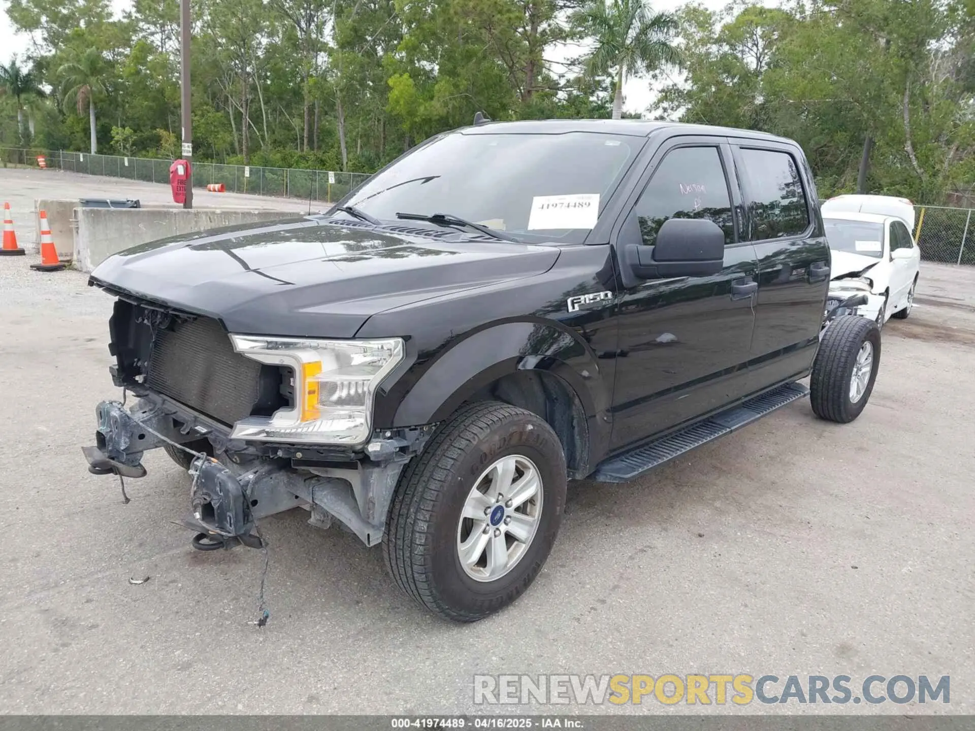 2 Photograph of a damaged car 1FTFW1E56KFB72035 FORD F-150 2019