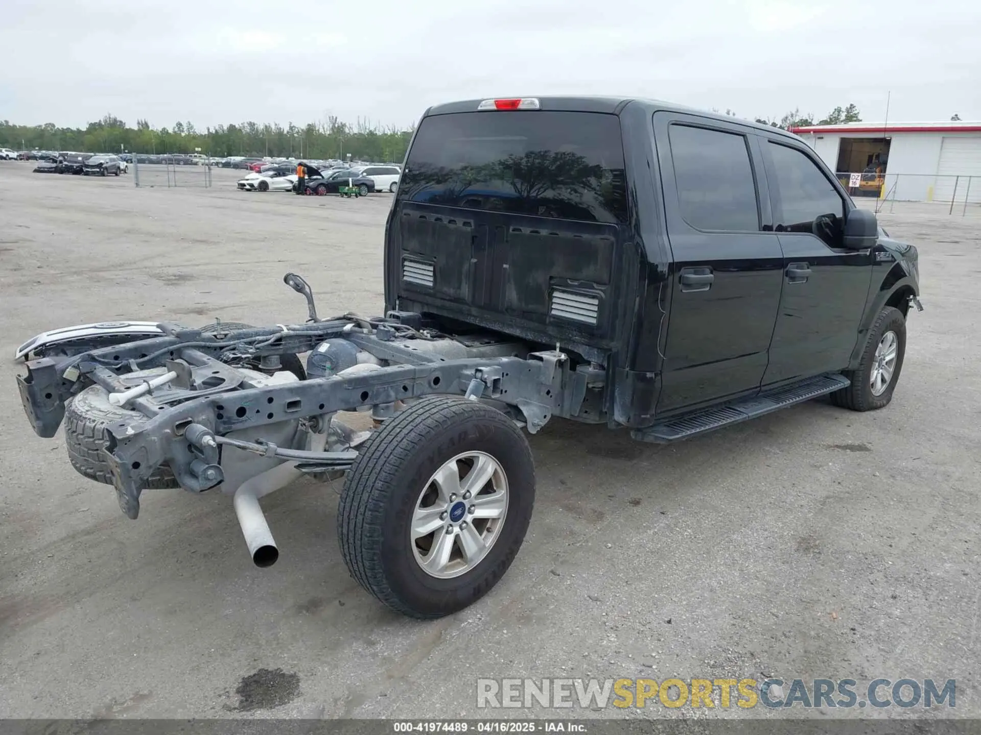 4 Photograph of a damaged car 1FTFW1E56KFB72035 FORD F-150 2019