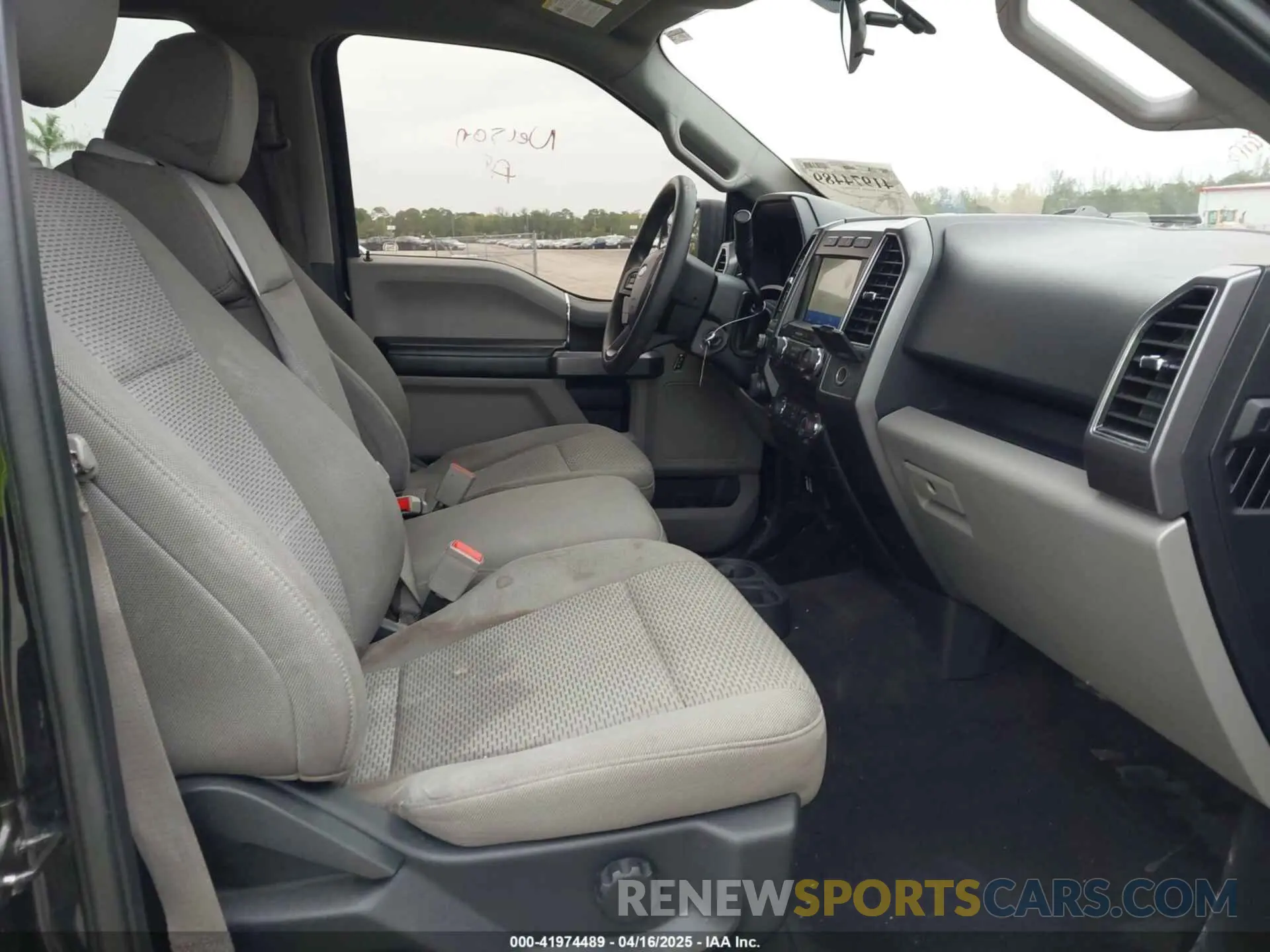 5 Photograph of a damaged car 1FTFW1E56KFB72035 FORD F-150 2019
