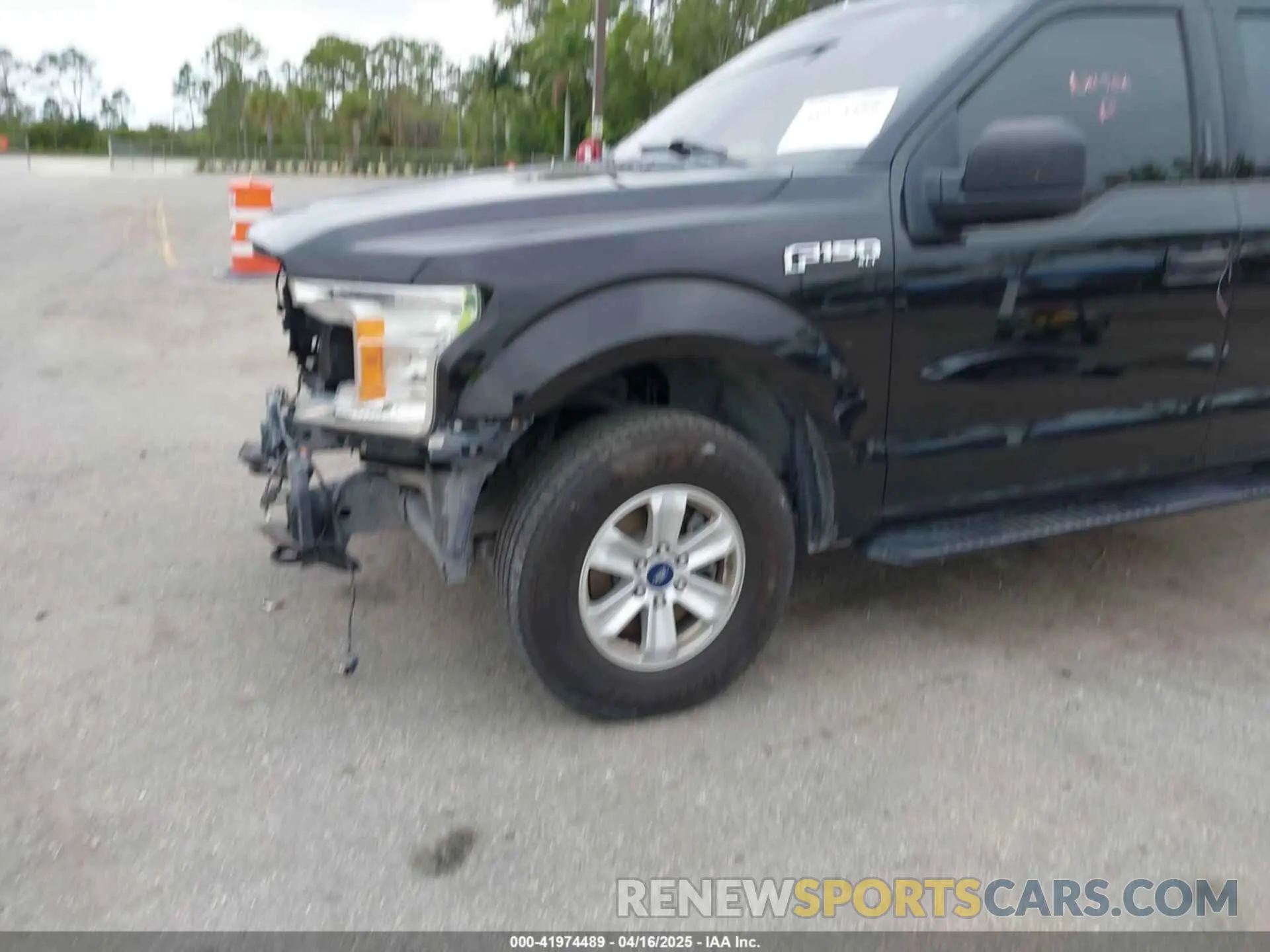 6 Photograph of a damaged car 1FTFW1E56KFB72035 FORD F-150 2019