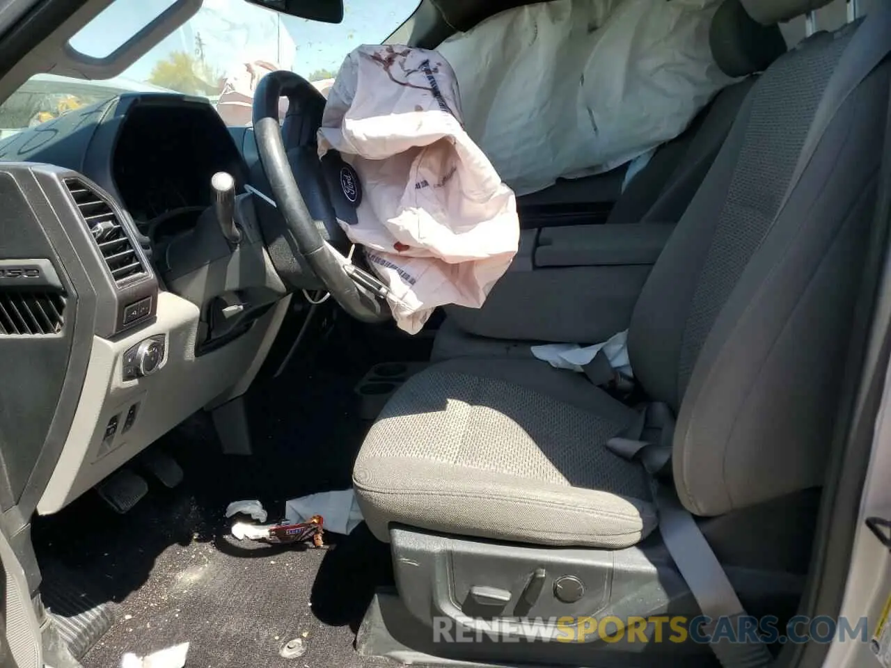 7 Photograph of a damaged car 1FTFW1E59KKC70287 FORD F-150 2019