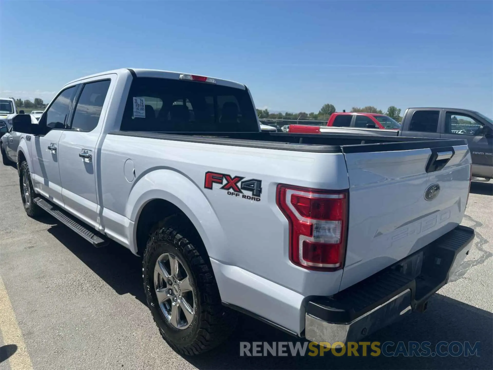 18 Photograph of a damaged car 1FTFW1E59KKD28009 FORD F-150 2019