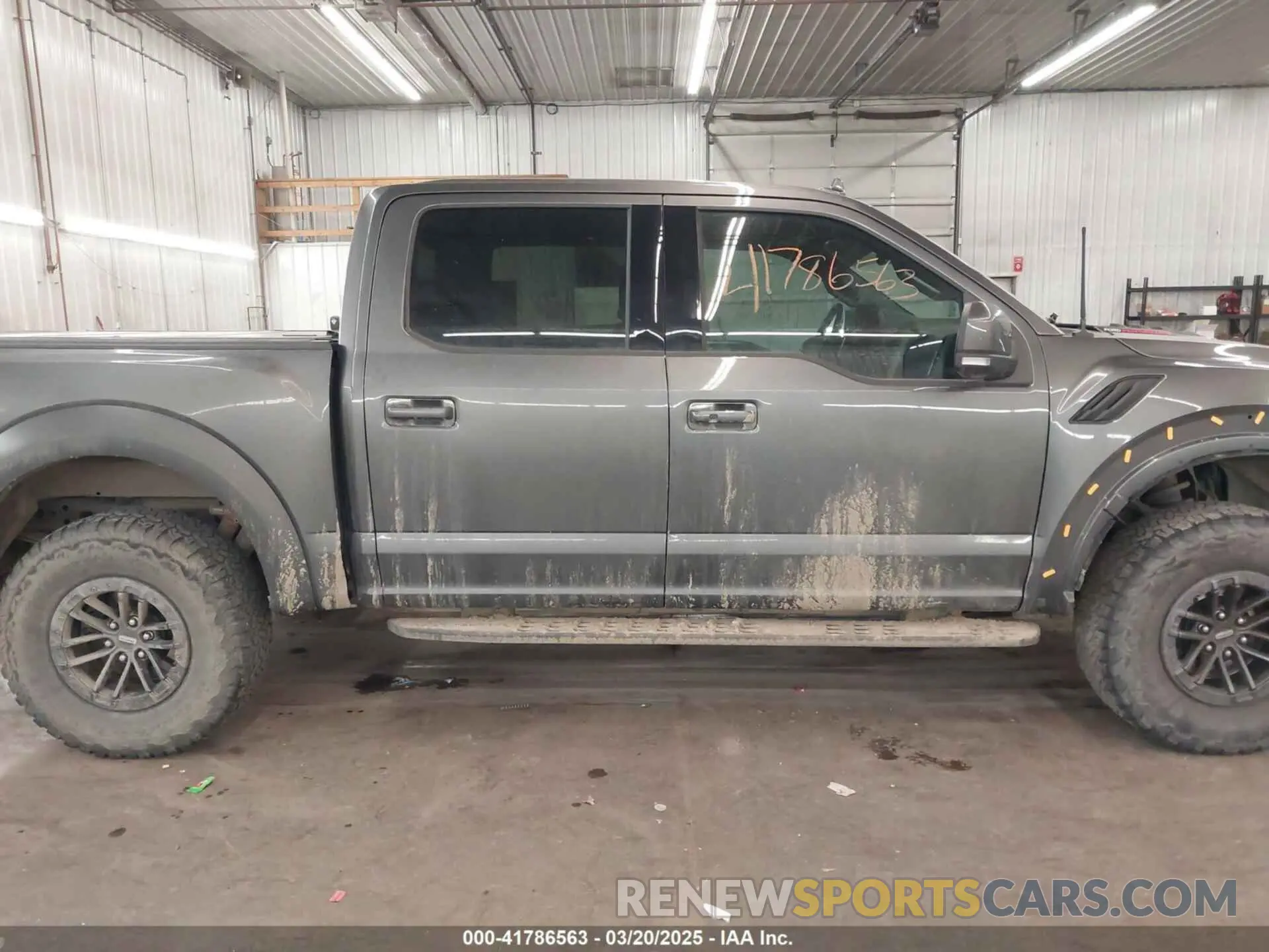 14 Photograph of a damaged car 1FTFW1RG0KFC64964 FORD F-150 2019