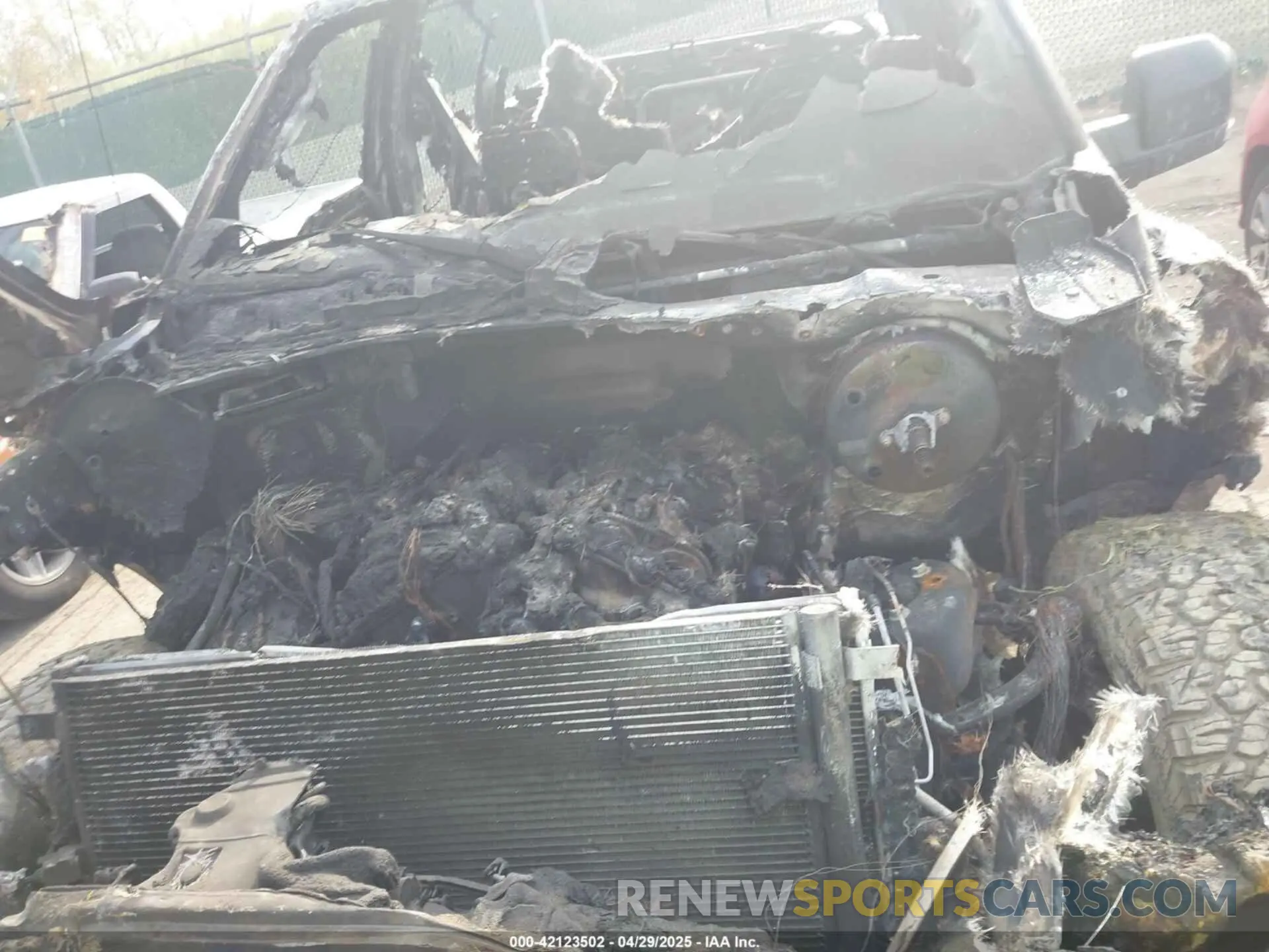10 Photograph of a damaged car 1FTFW1RG0KFC81344 FORD F-150 2019