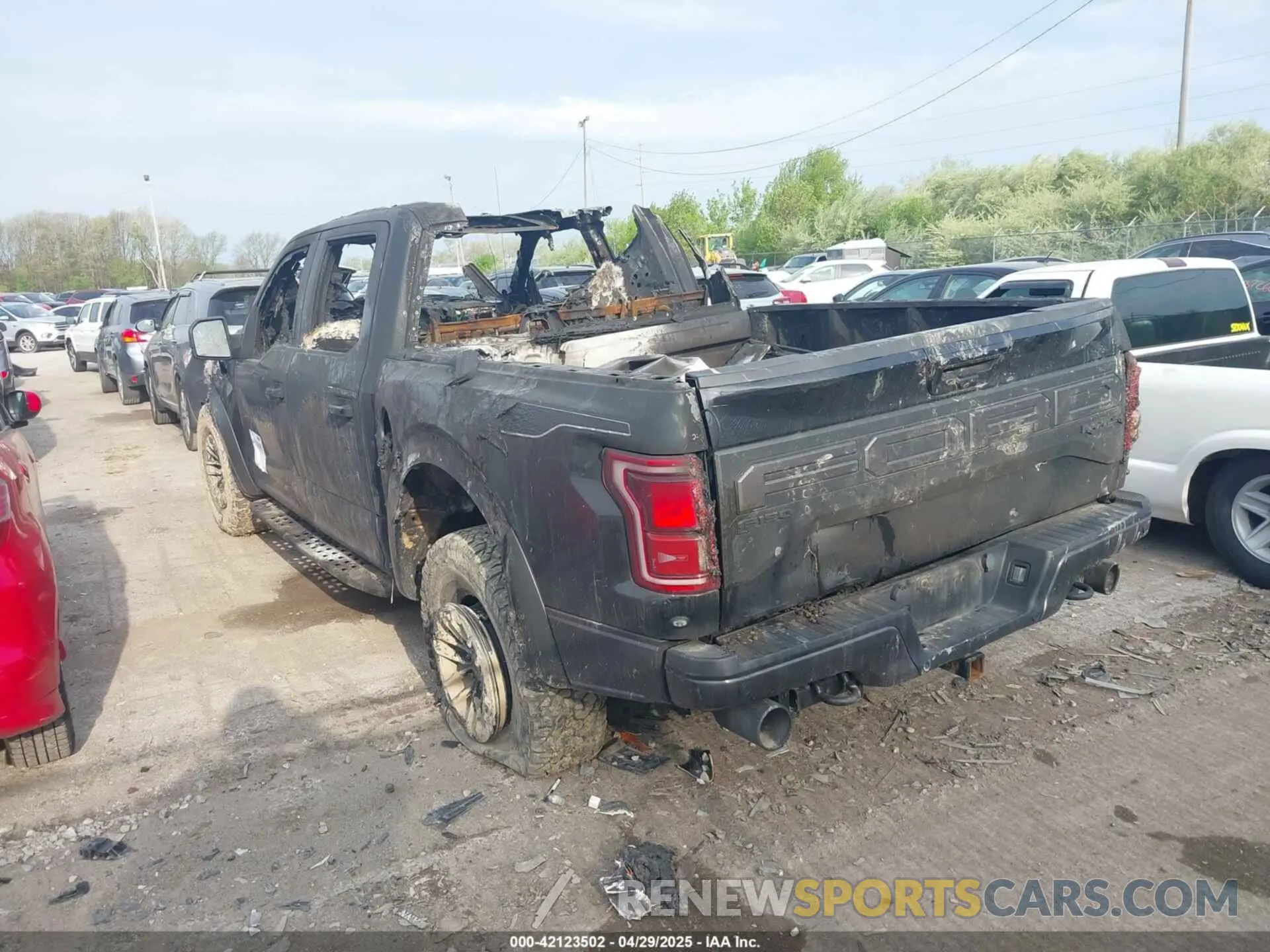3 Photograph of a damaged car 1FTFW1RG0KFC81344 FORD F-150 2019
