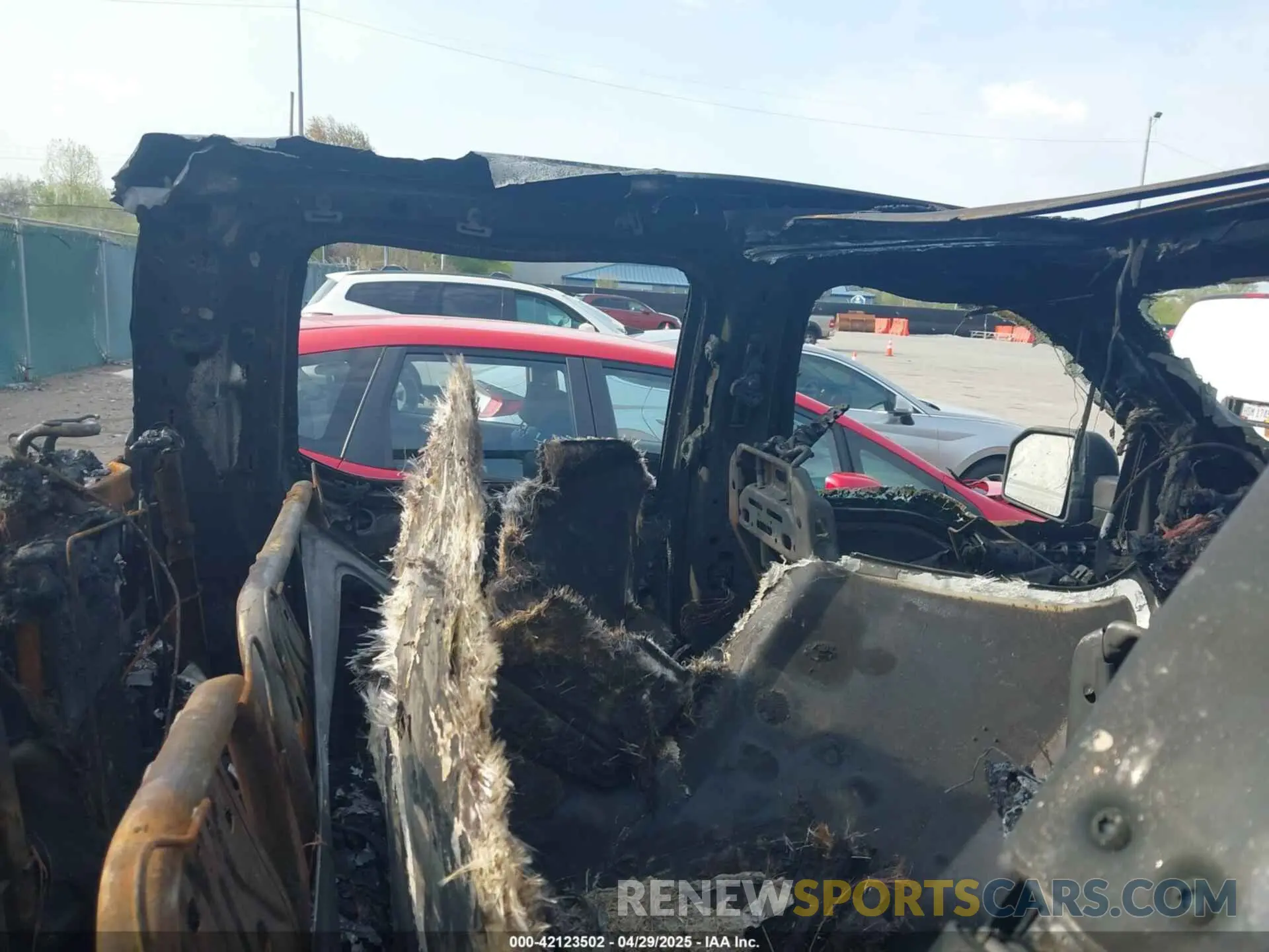 8 Photograph of a damaged car 1FTFW1RG0KFC81344 FORD F-150 2019