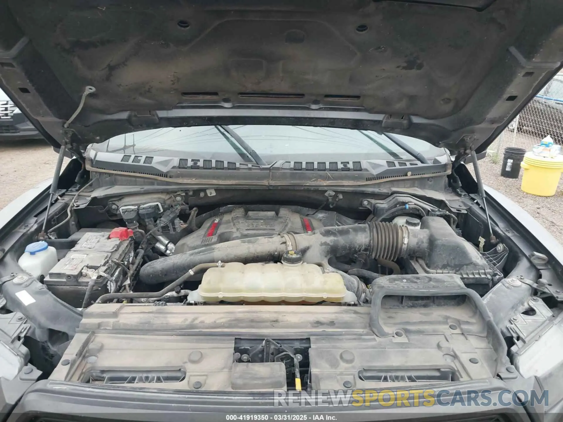 10 Photograph of a damaged car 1FTFW1RG1KFB68373 FORD F-150 2019