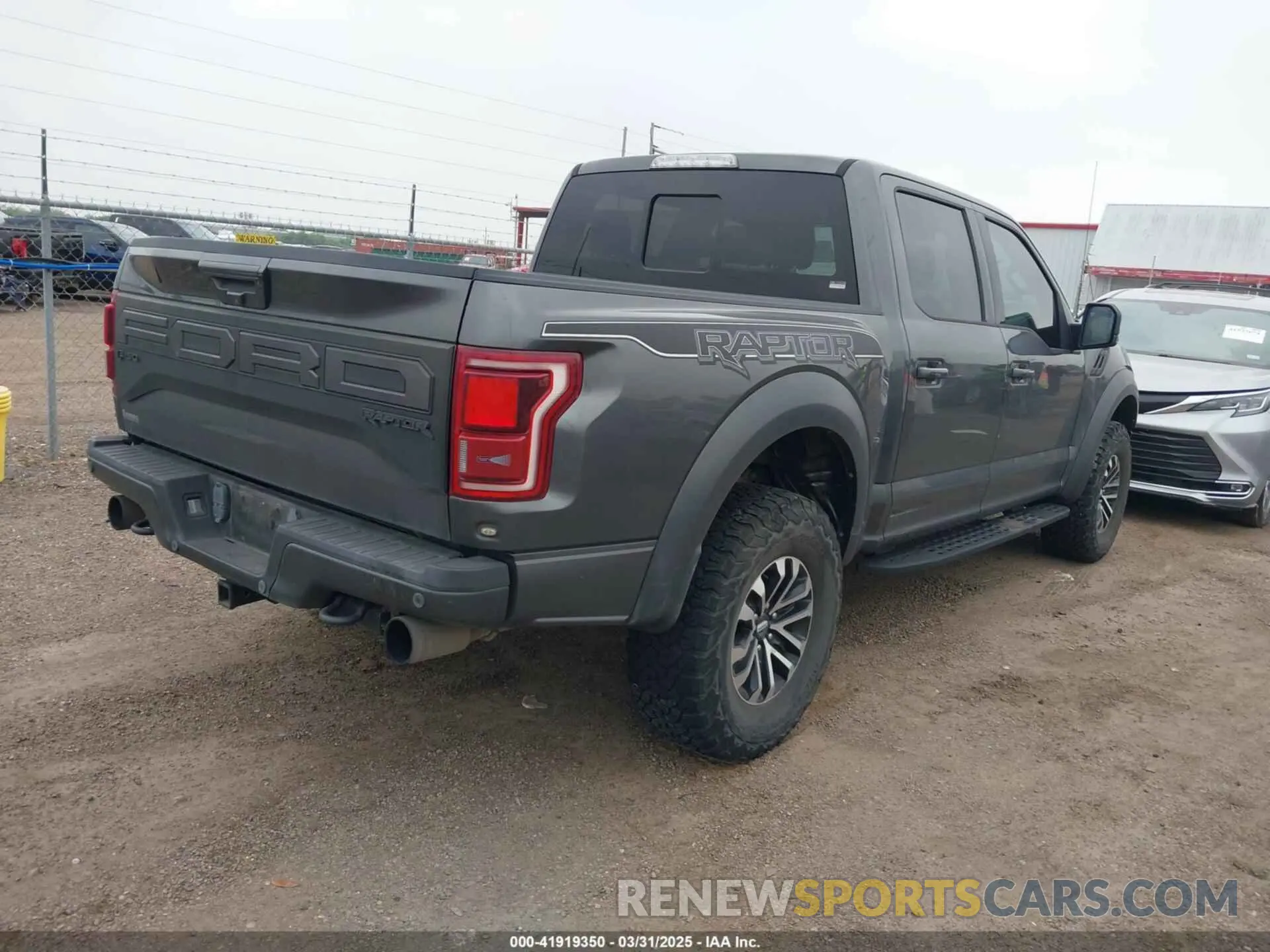4 Photograph of a damaged car 1FTFW1RG1KFB68373 FORD F-150 2019