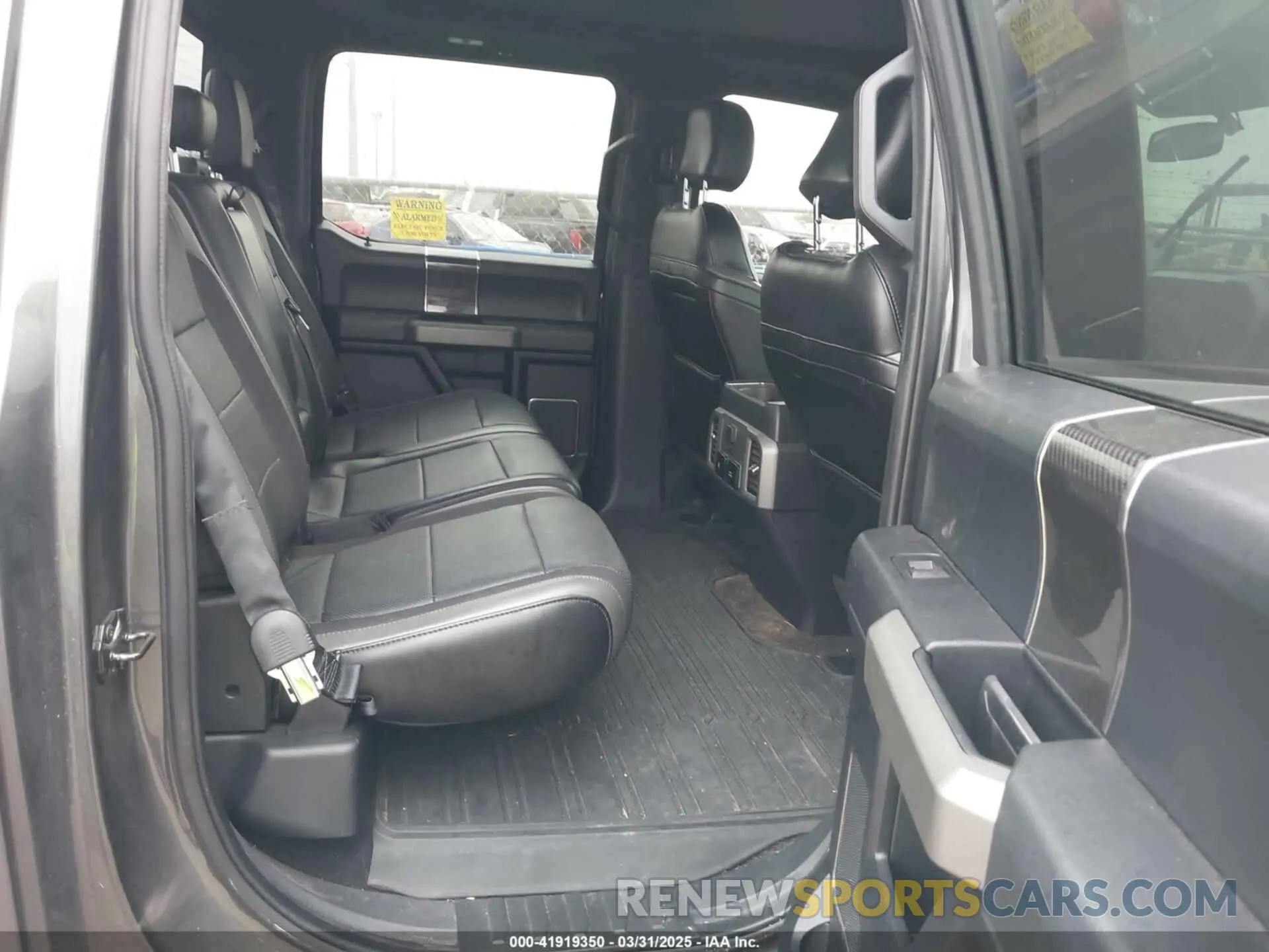 8 Photograph of a damaged car 1FTFW1RG1KFB68373 FORD F-150 2019