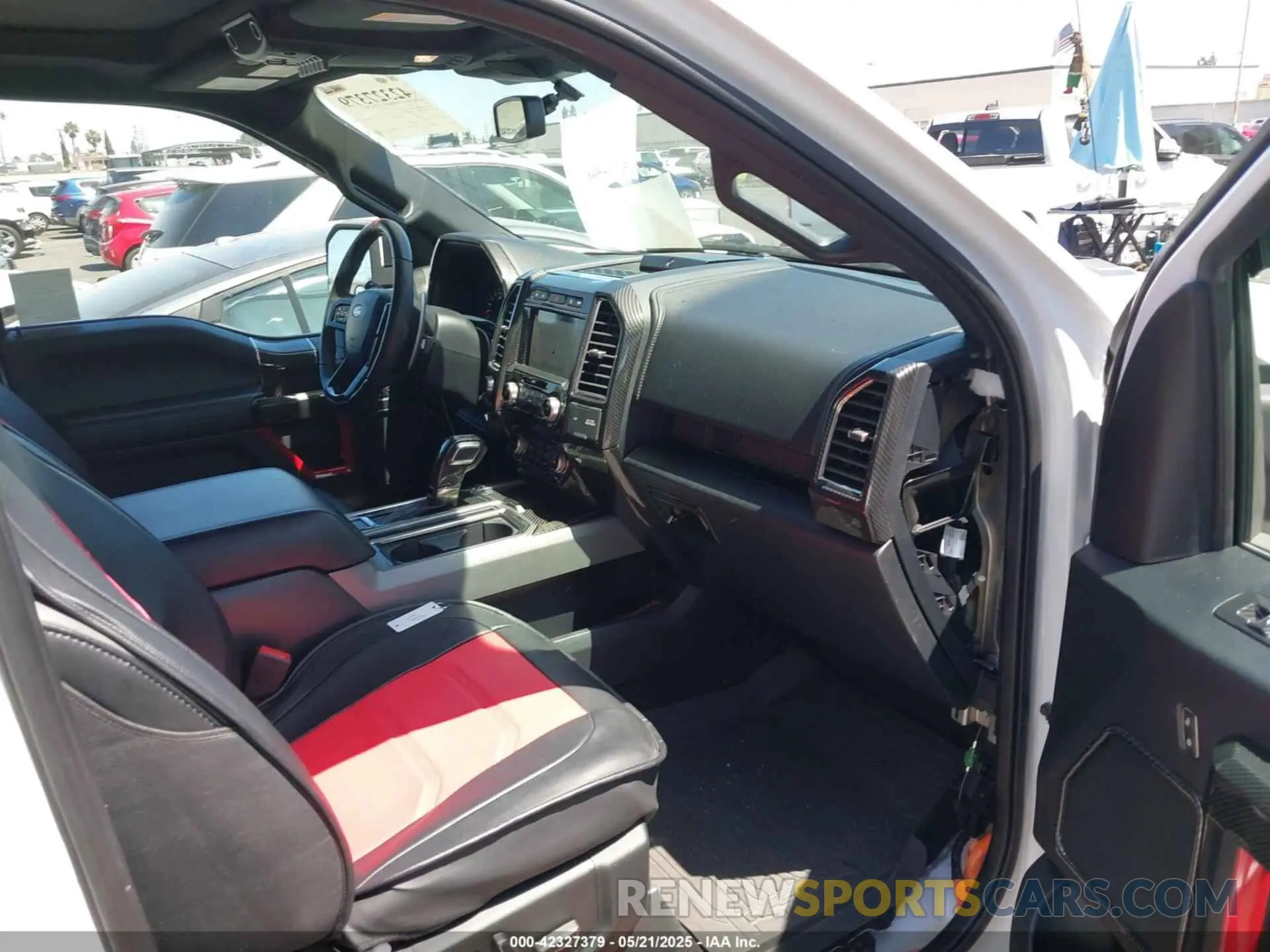 5 Photograph of a damaged car 1FTFW1RG4KFC09076 FORD F-150 2019