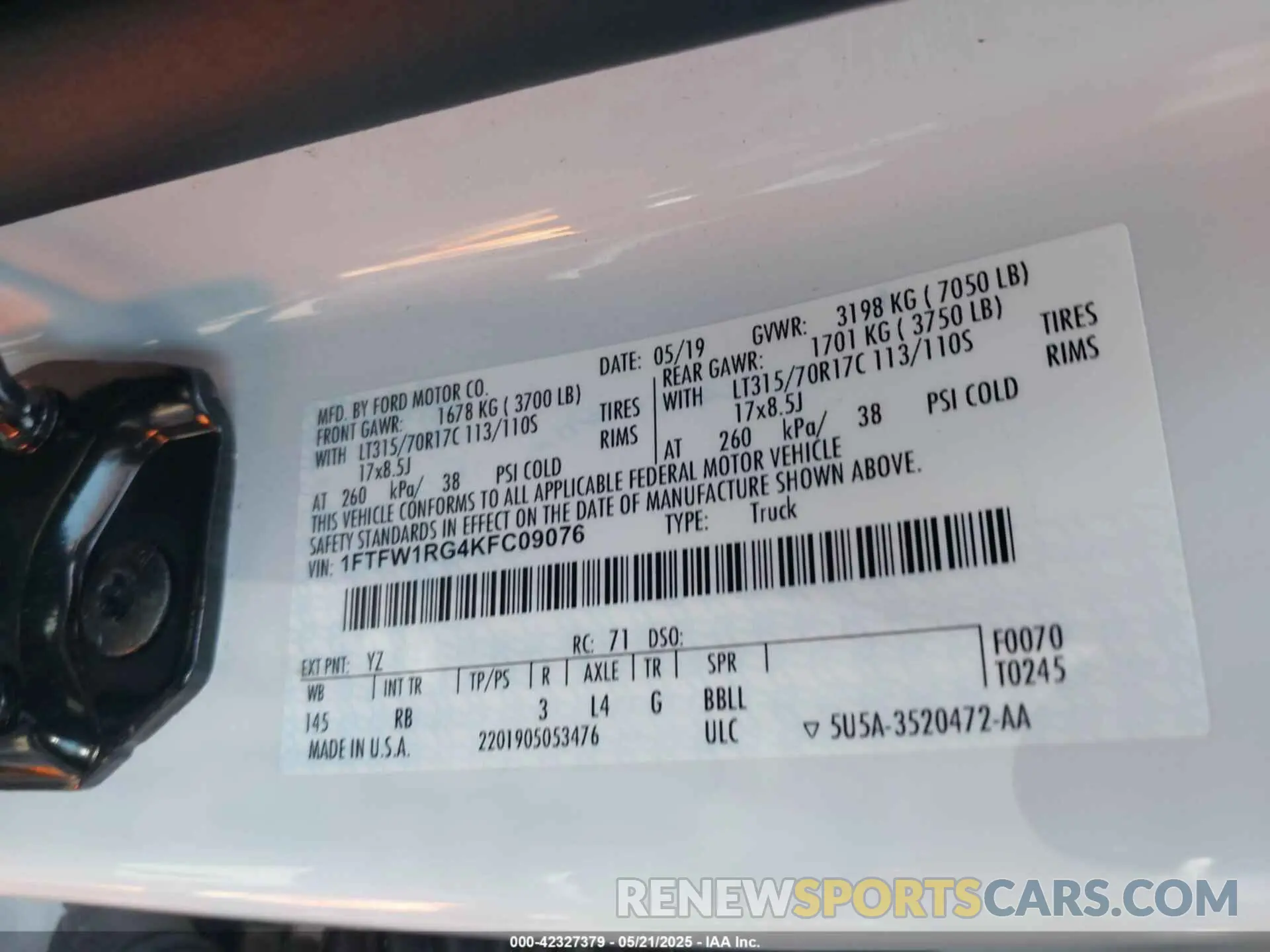 9 Photograph of a damaged car 1FTFW1RG4KFC09076 FORD F-150 2019