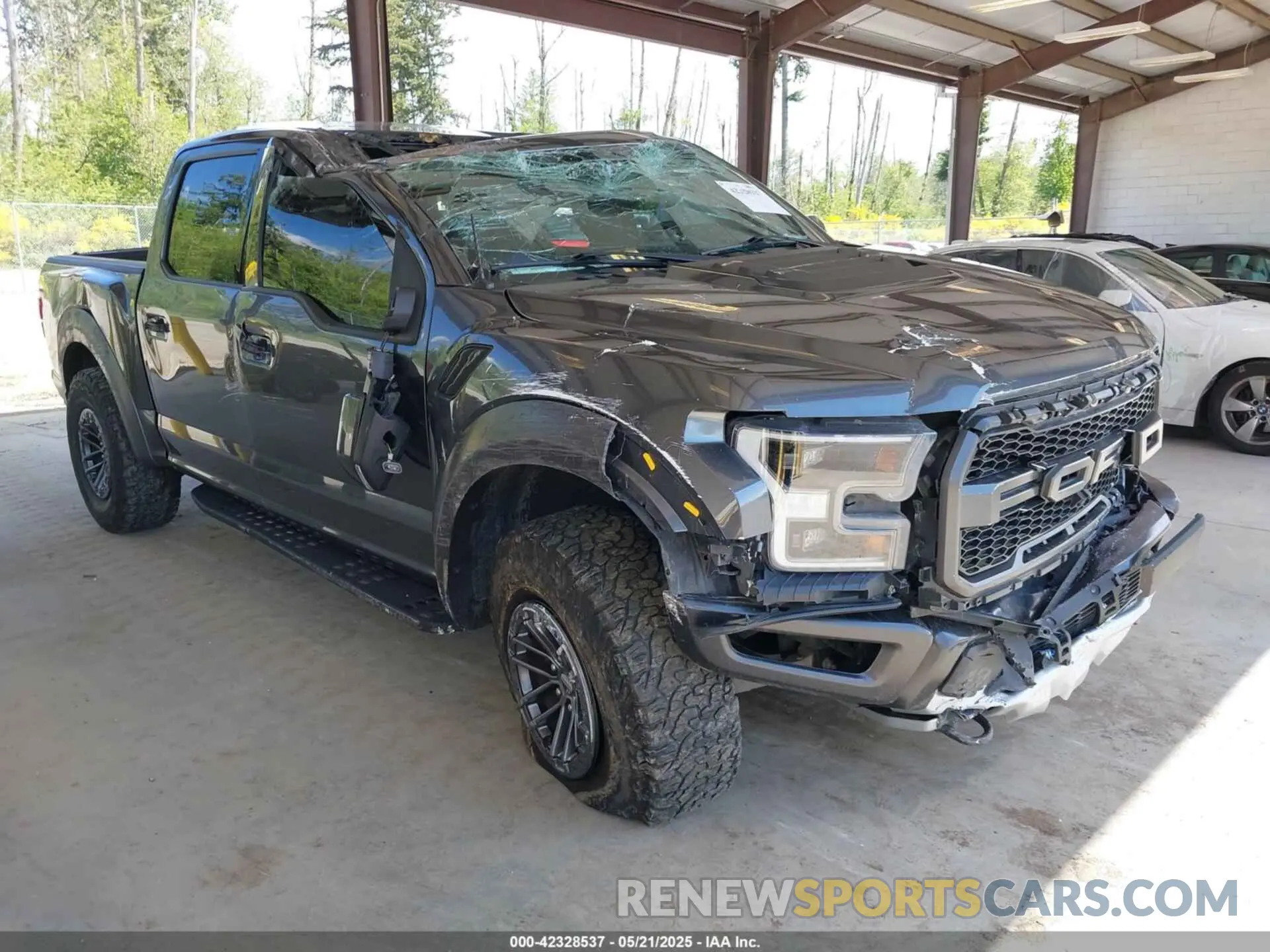 1 Photograph of a damaged car 1FTFW1RG5KFC70999 FORD F-150 2019