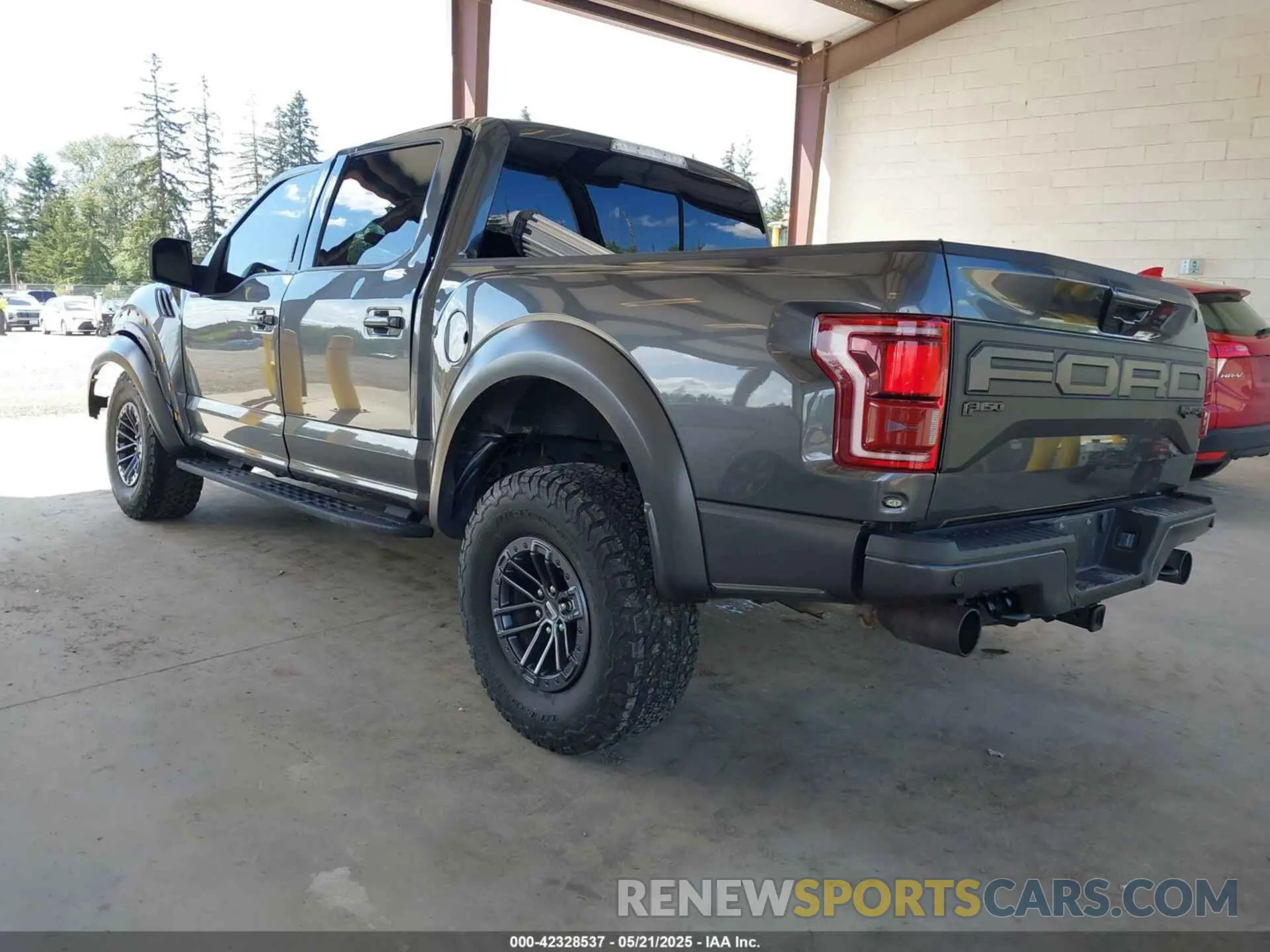 3 Photograph of a damaged car 1FTFW1RG5KFC70999 FORD F-150 2019