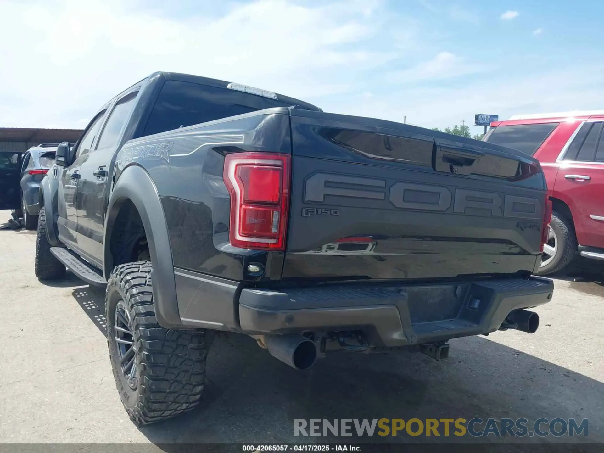 3 Photograph of a damaged car 1FTFW1RG6KFD00172 FORD F-150 2019