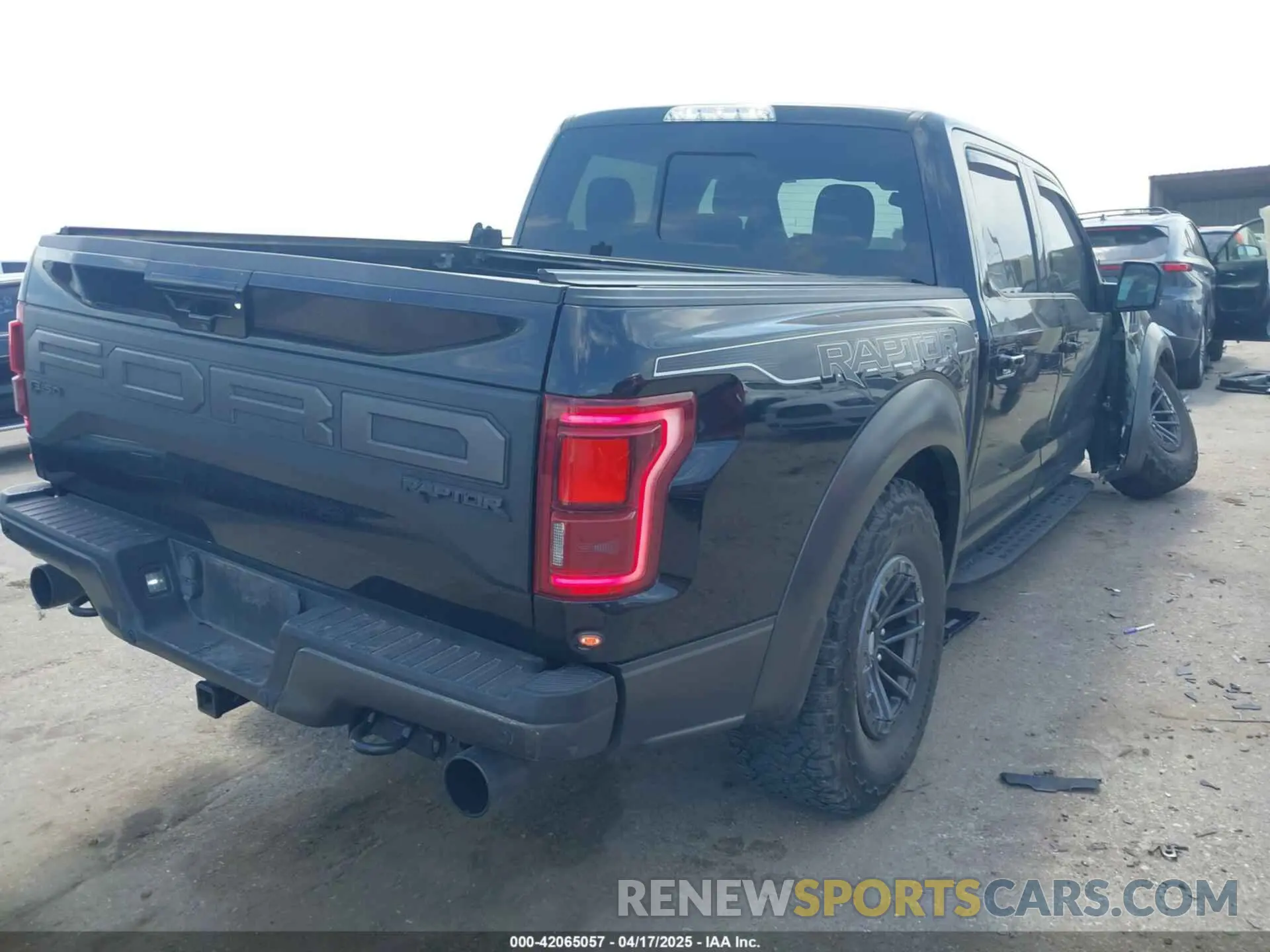 4 Photograph of a damaged car 1FTFW1RG6KFD00172 FORD F-150 2019