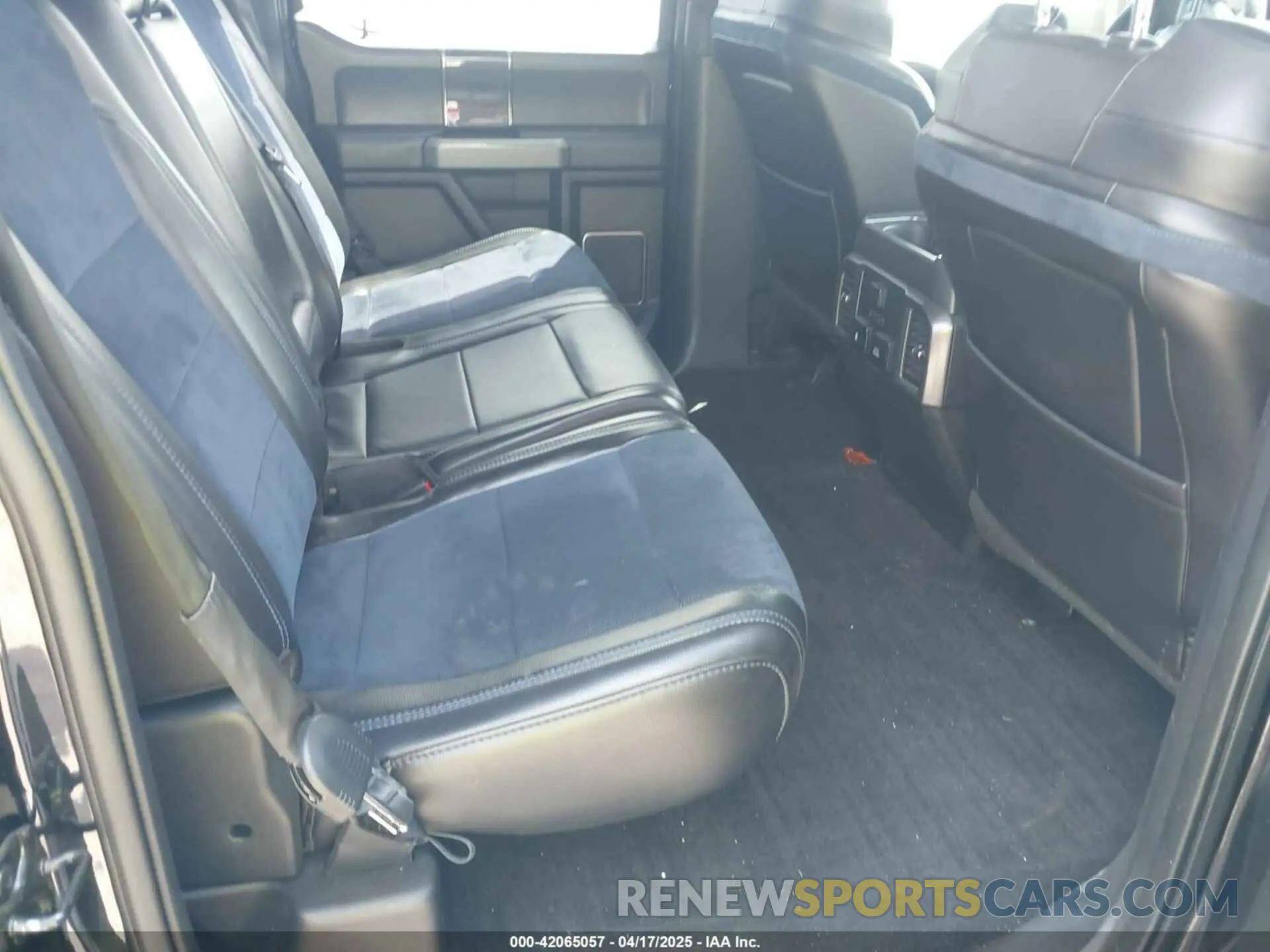 8 Photograph of a damaged car 1FTFW1RG6KFD00172 FORD F-150 2019