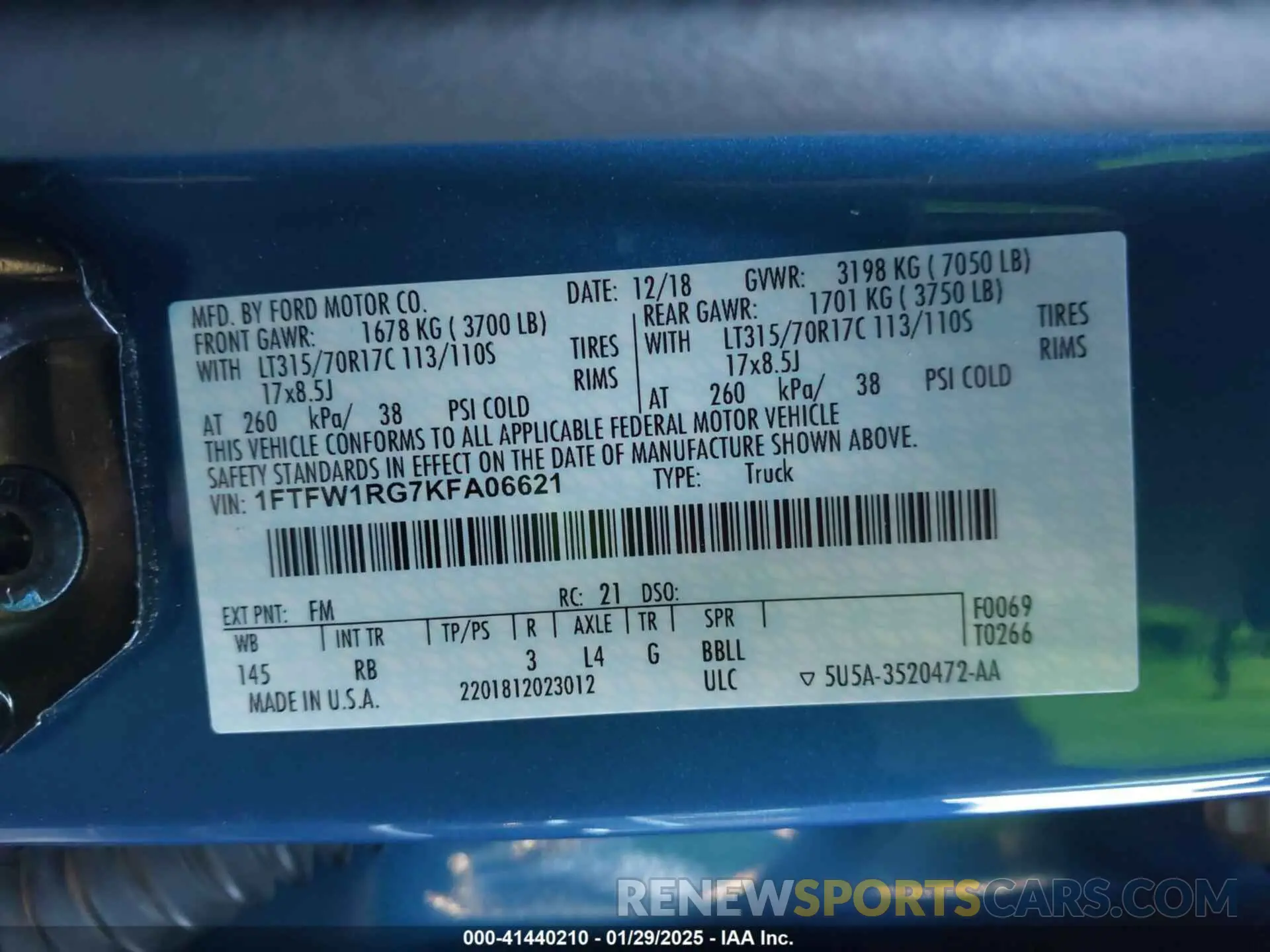 9 Photograph of a damaged car 1FTFW1RG7KFA06621 FORD F-150 2019