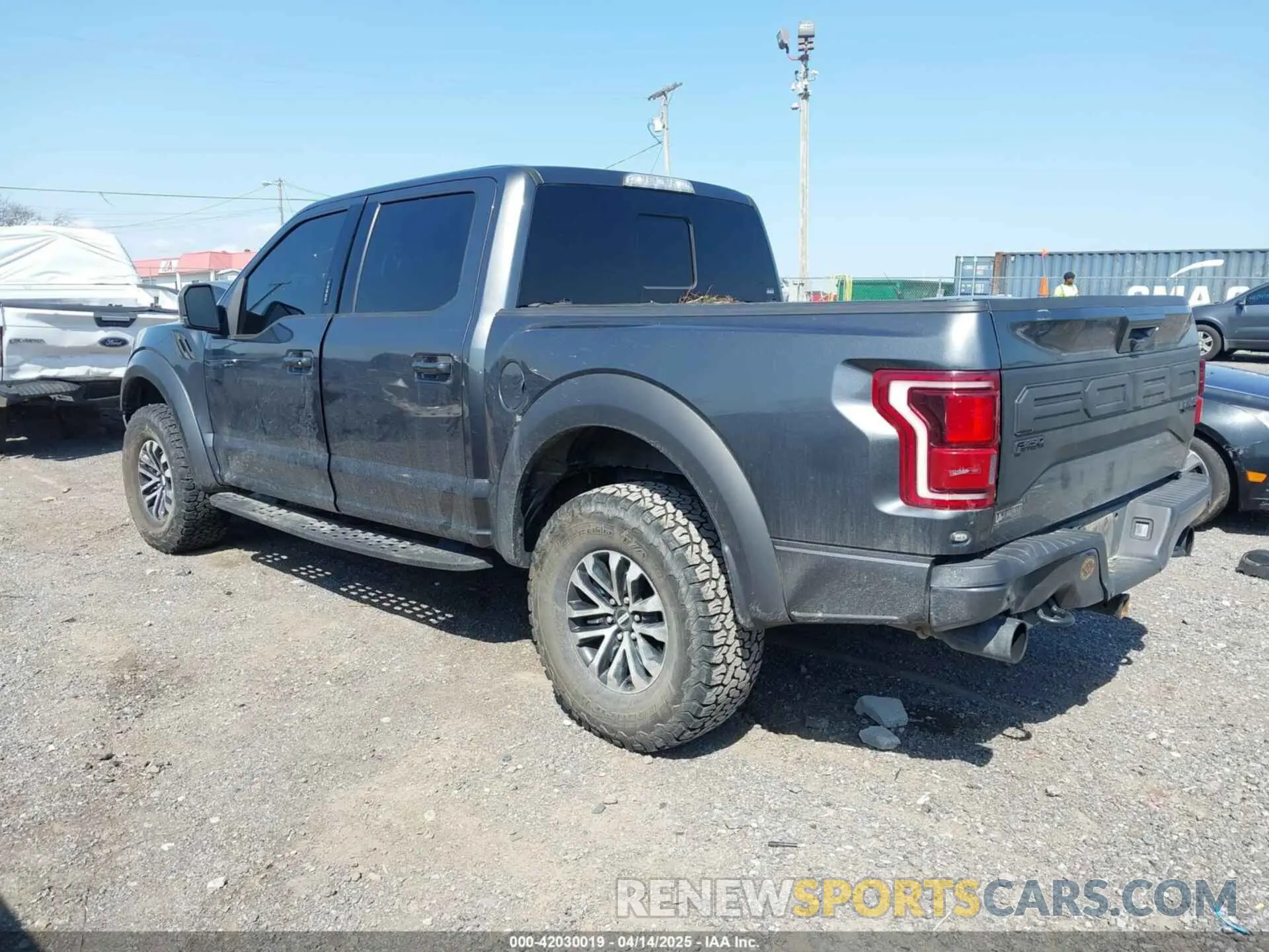 14 Photograph of a damaged car 1FTFW1RG7KFC95810 FORD F-150 2019