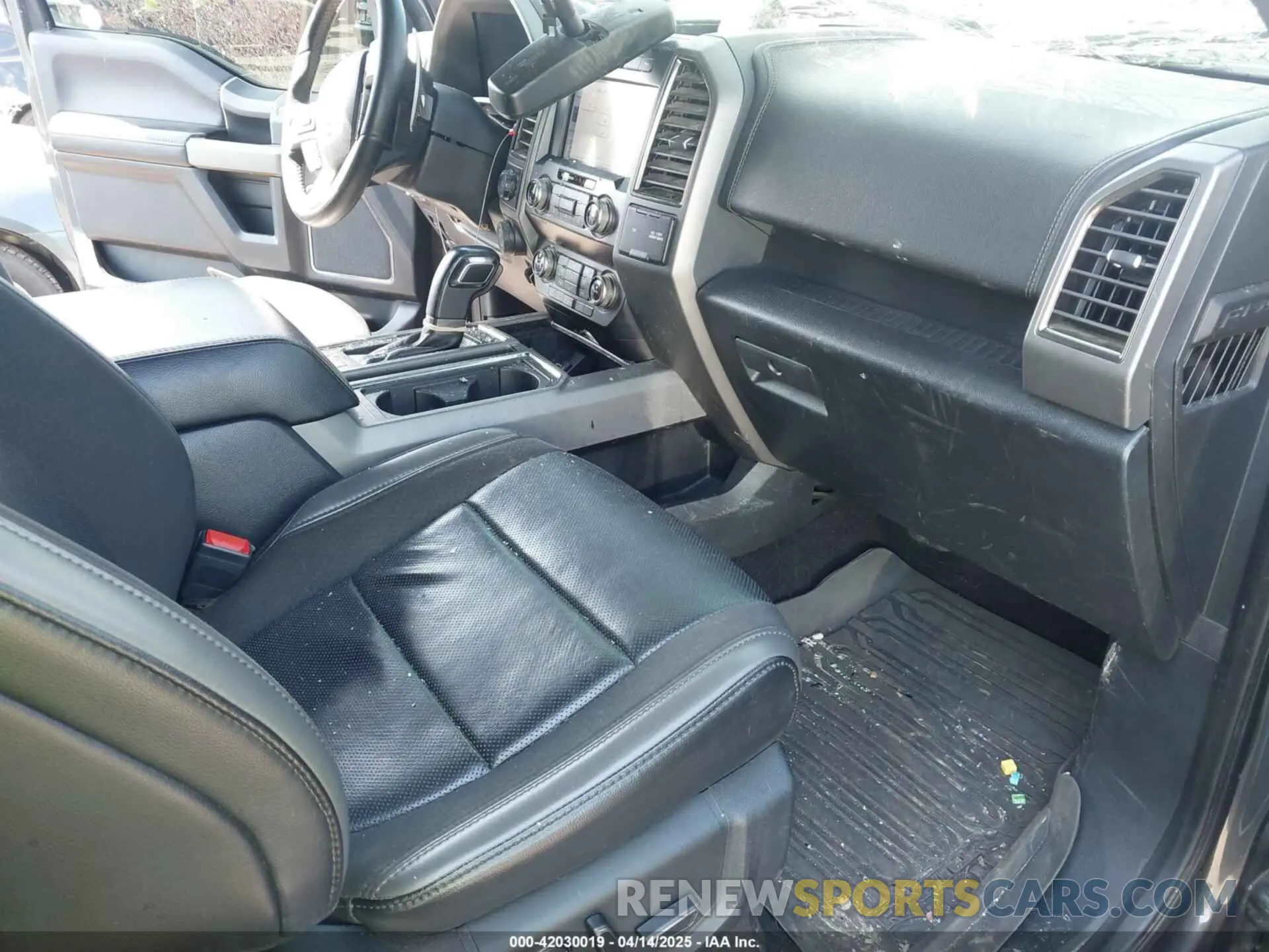 5 Photograph of a damaged car 1FTFW1RG7KFC95810 FORD F-150 2019