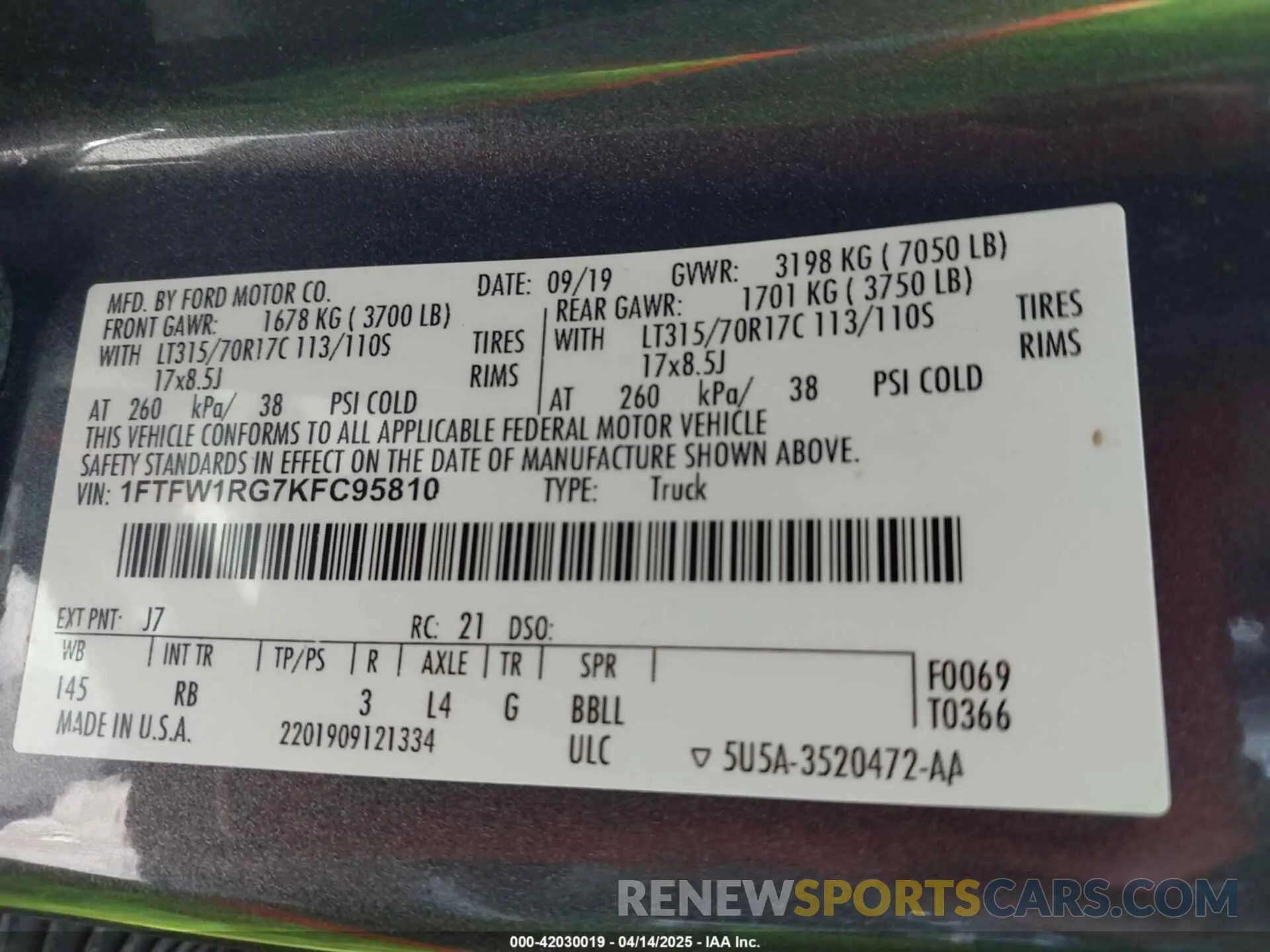 9 Photograph of a damaged car 1FTFW1RG7KFC95810 FORD F-150 2019